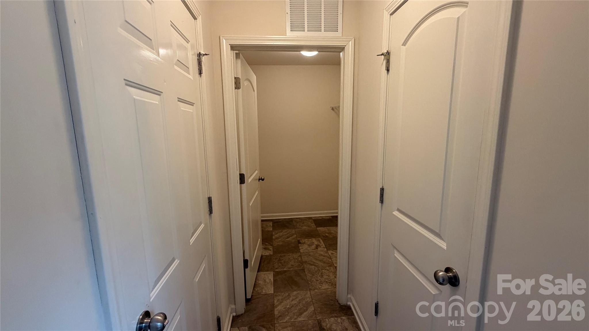 2602 Meadow Knoll Dr, Charlotte, NC 28269