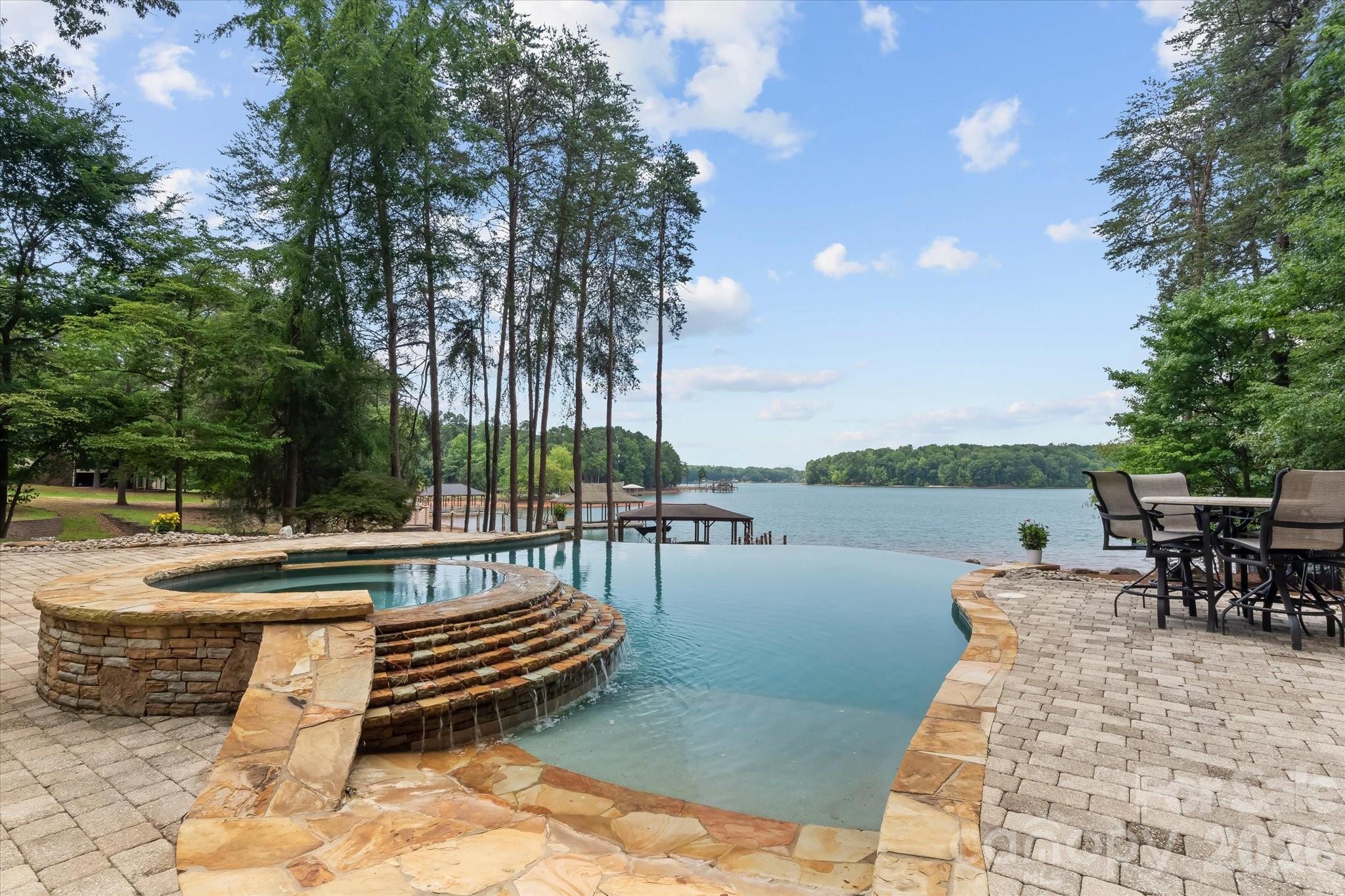 151 Eagle Chase Ln, Troutman, NC 28166