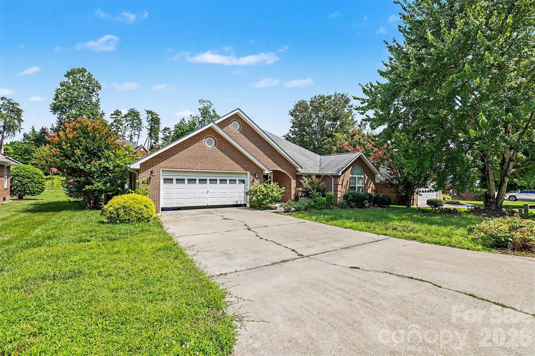 1318 Crown Ridge Dr, Fort Mill, SC 29708
