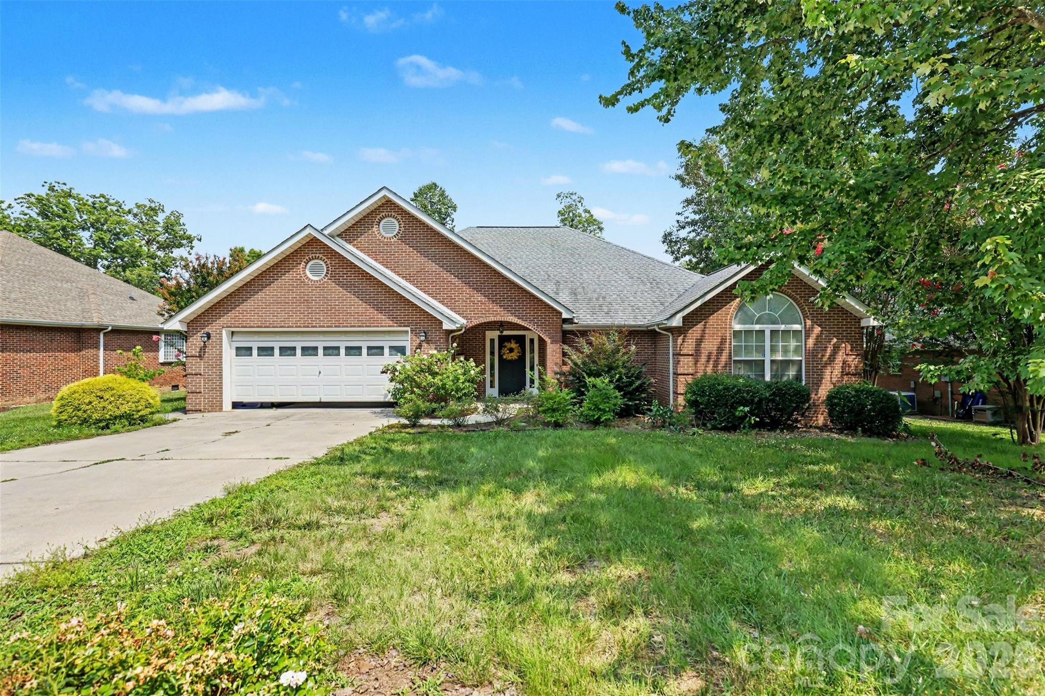 1318 Crown Ridge Dr, Fort Mill, SC 29708