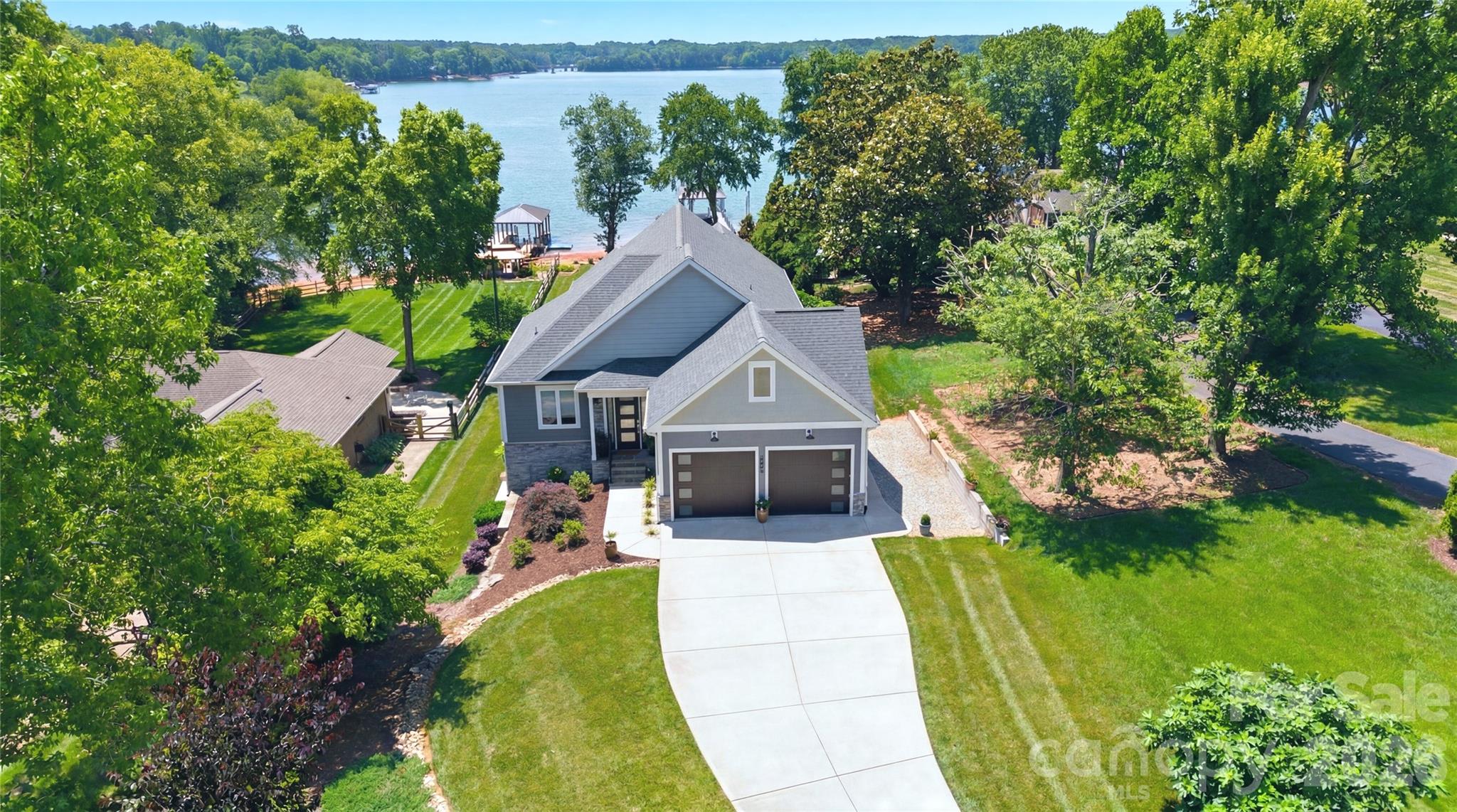 4293 Harbor Ln, Sherrills Ford, NC 28673