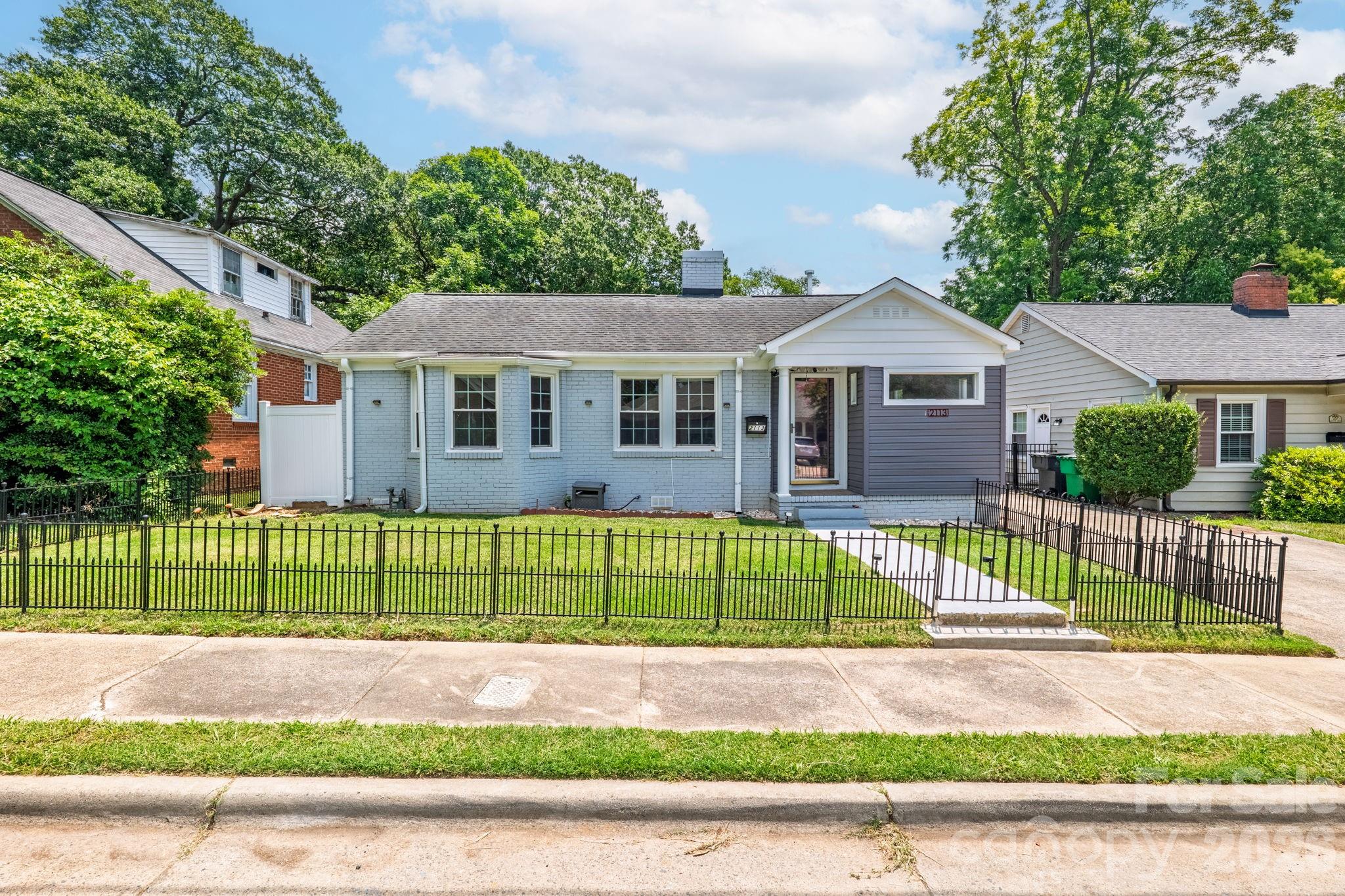 2113 Scott Ave, Charlotte, NC 28203