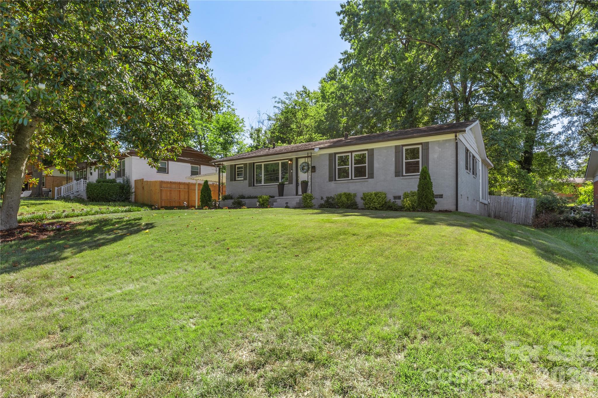 3629 Sargeant Dr, Charlotte, NC 28217