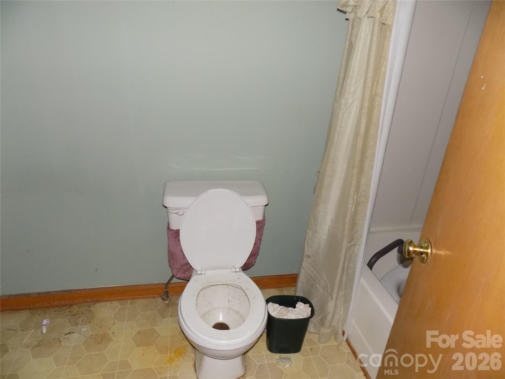 308 S Vine St, Gastonia, NC 28052