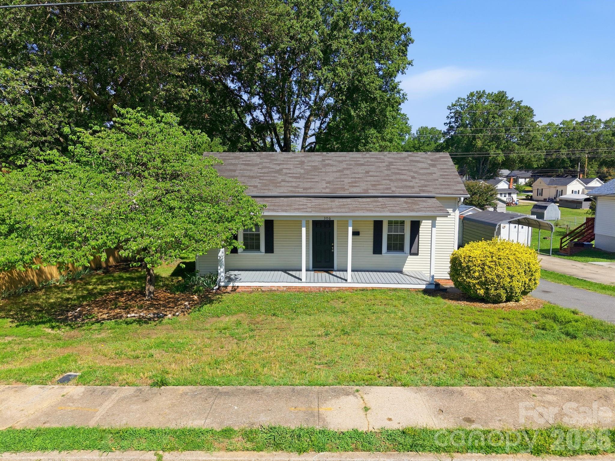 306 York Ave, Kannapolis, NC 28083