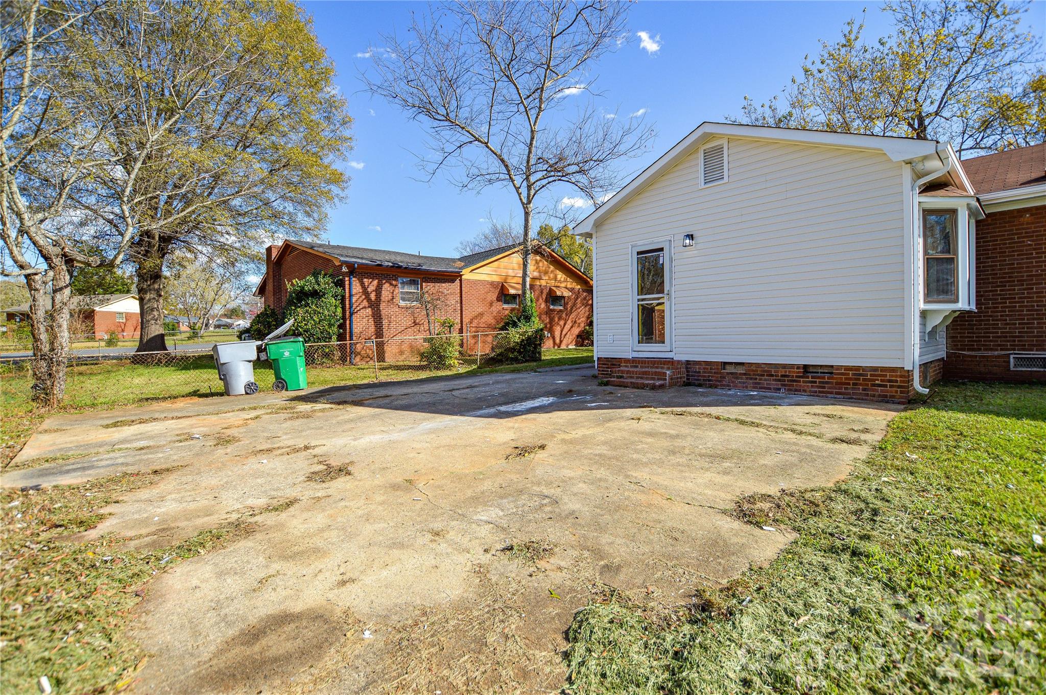 9313 Trinity Rd, Charlotte, NC 28216