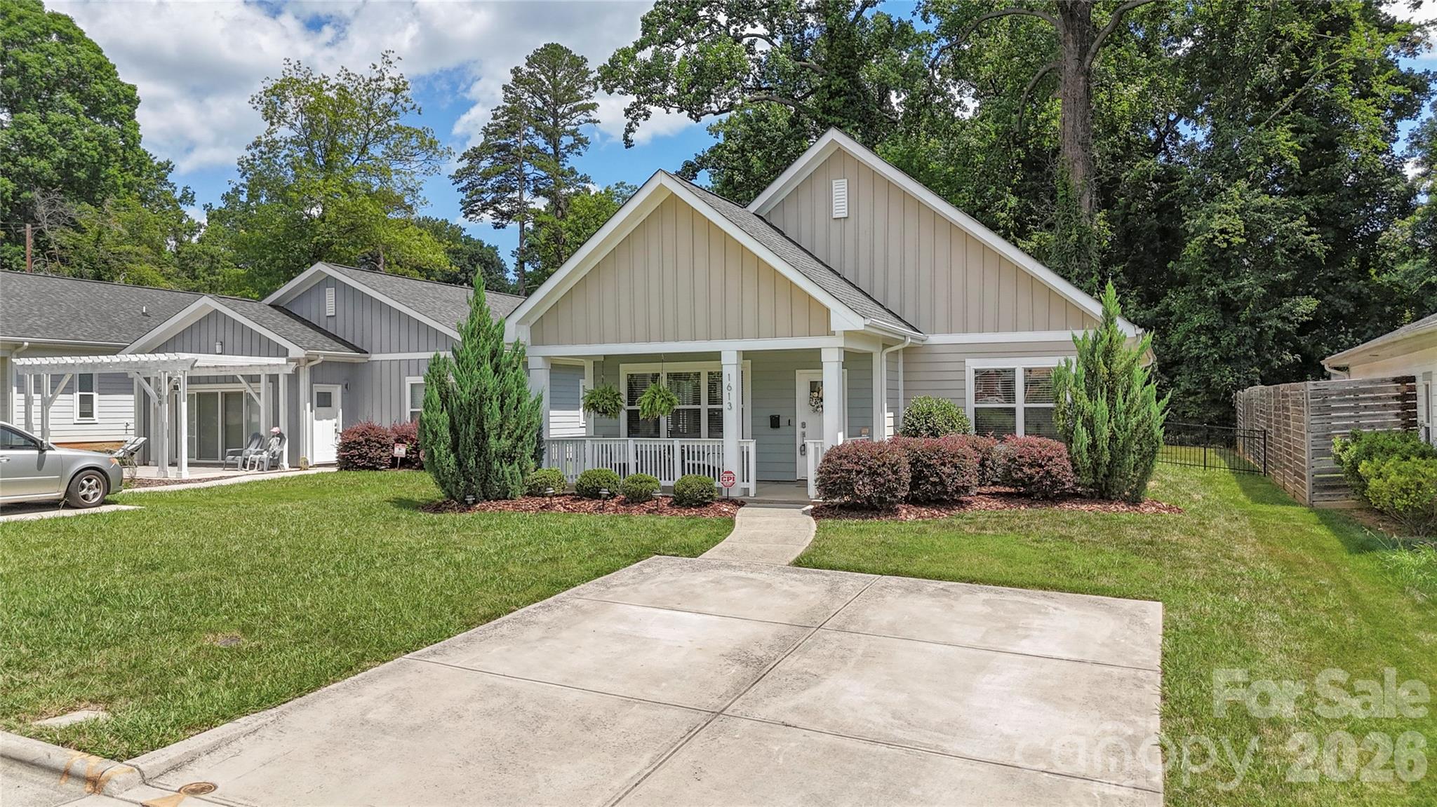 1613 Newcastle St, Charlotte, NC 28216