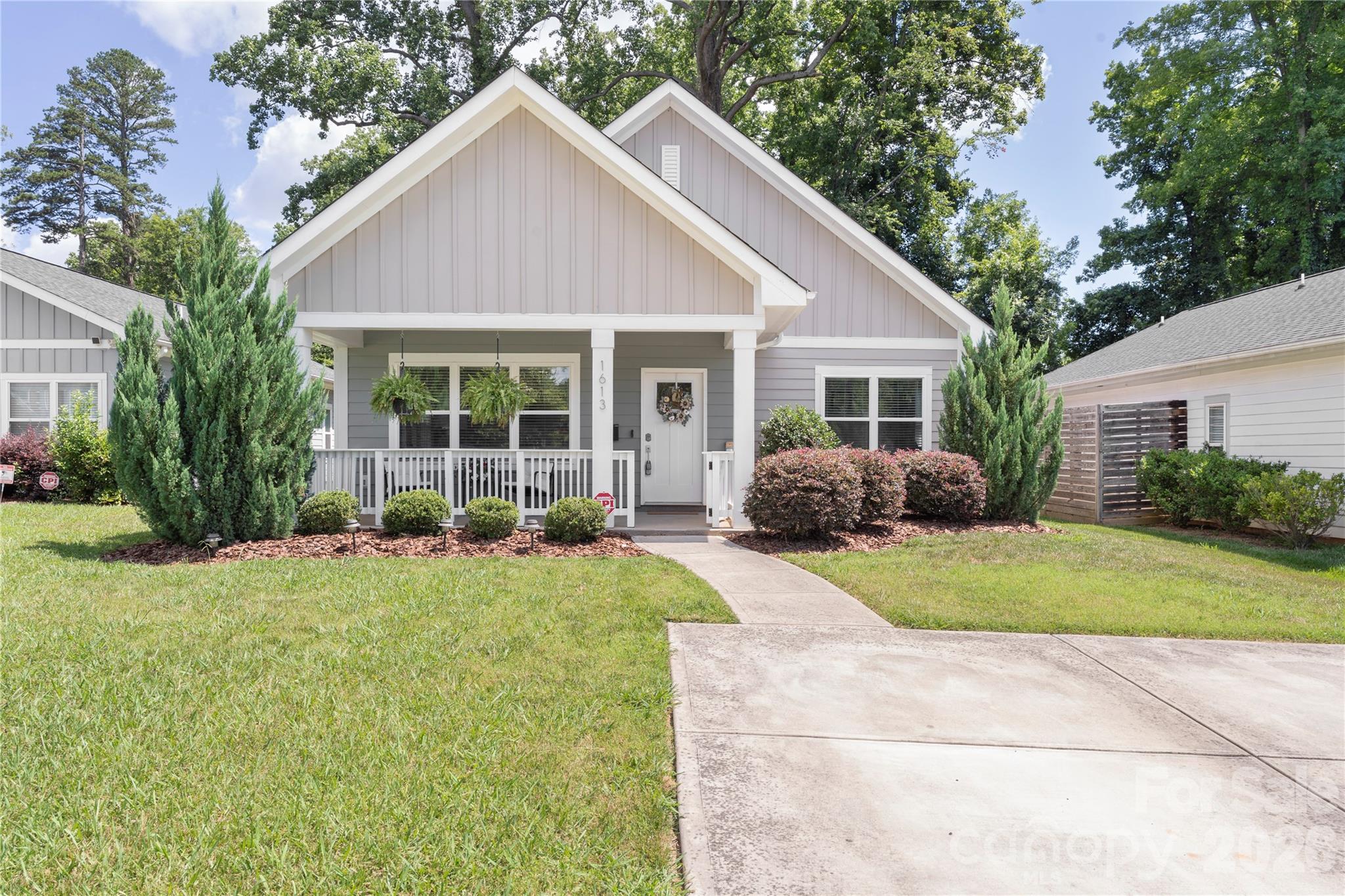 1613 Newcastle St, Charlotte, NC 28216