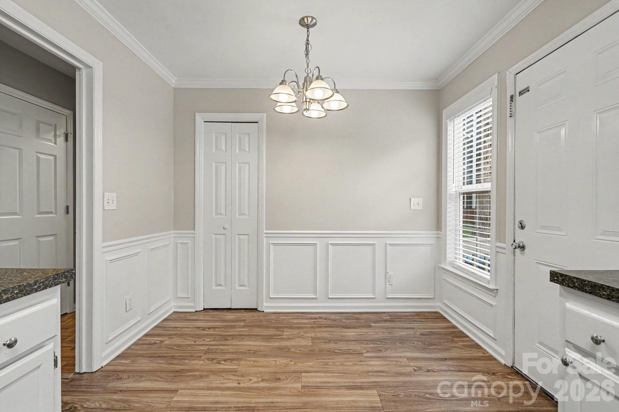 8904 Brown Oak Ct, Charlotte, NC 28227