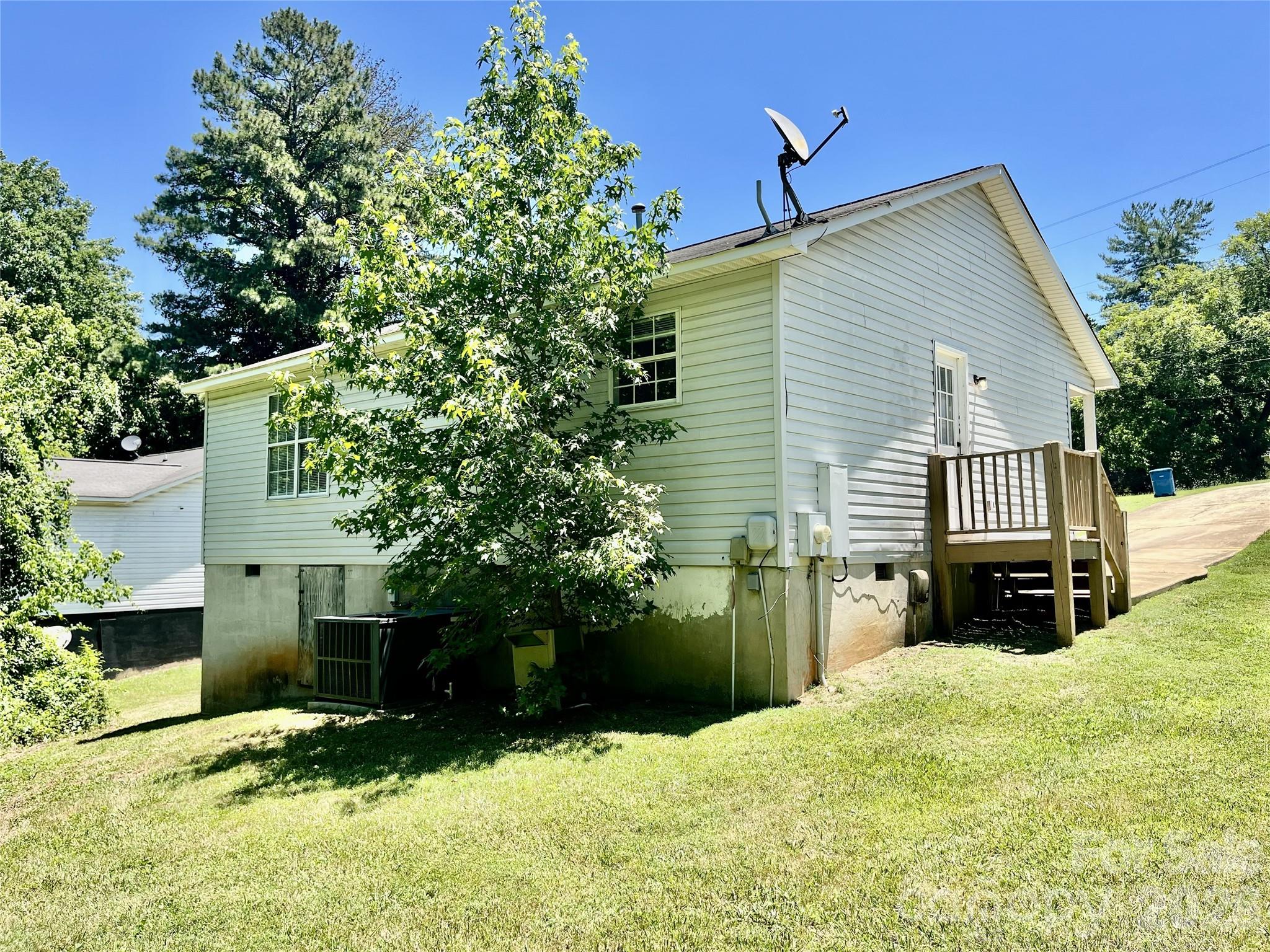 908 Green St, Salisbury, NC 28144