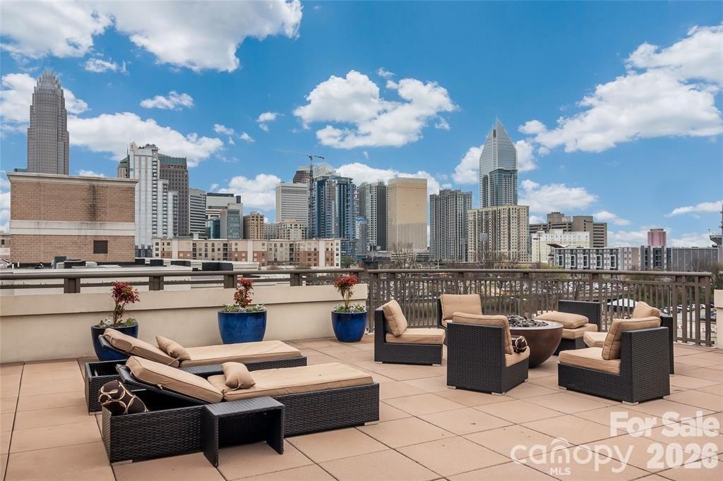 718 W Trade St #707, Charlotte, NC 28202