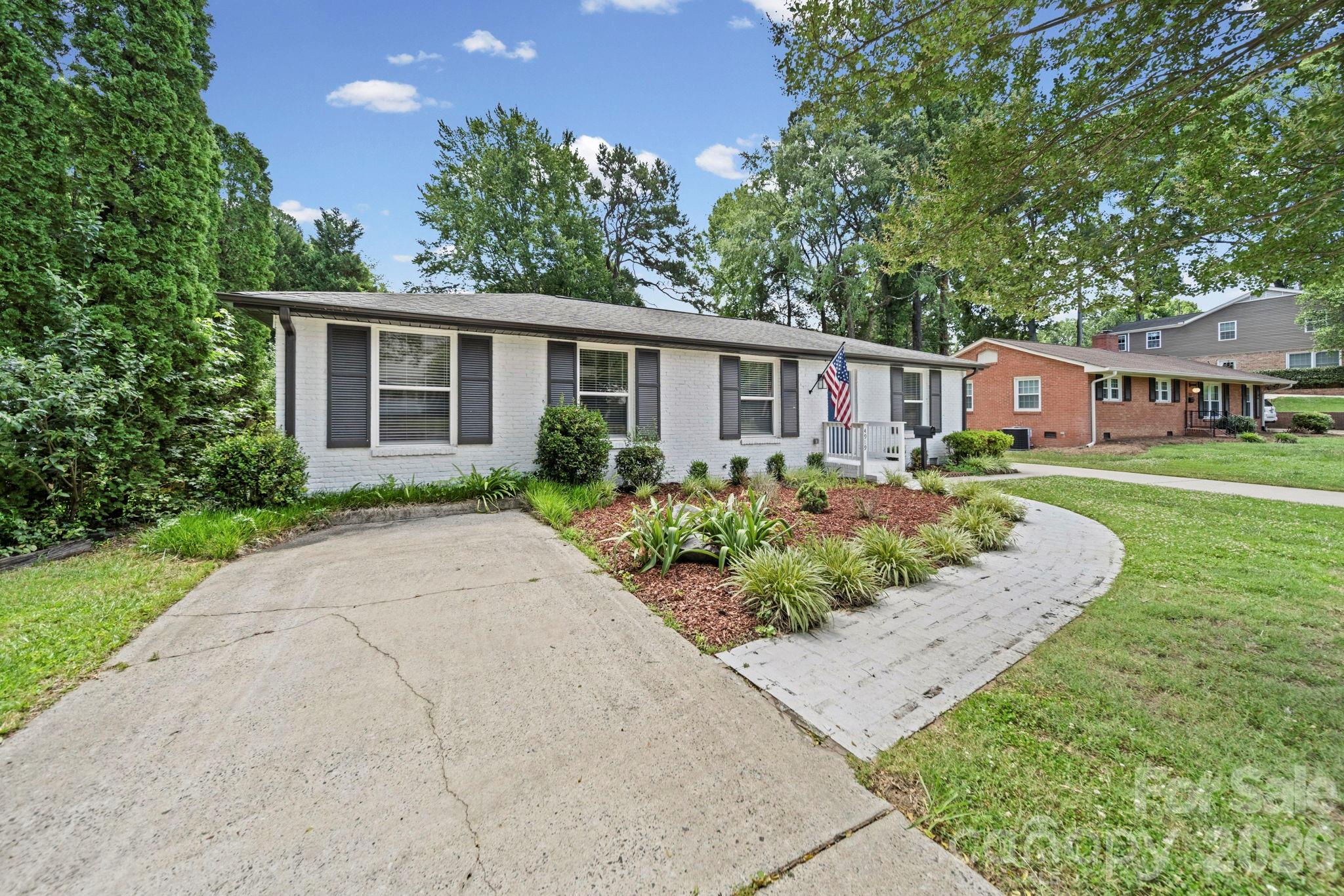 4919 Seacroft Rd, Charlotte, NC 28210