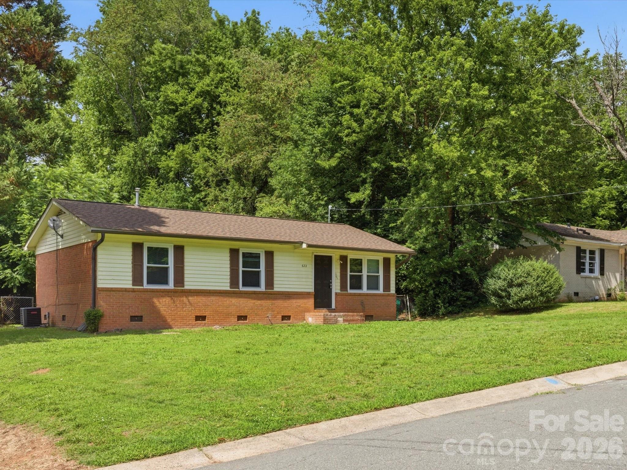 622 Dunbrook Ln, Charlotte, NC 28217