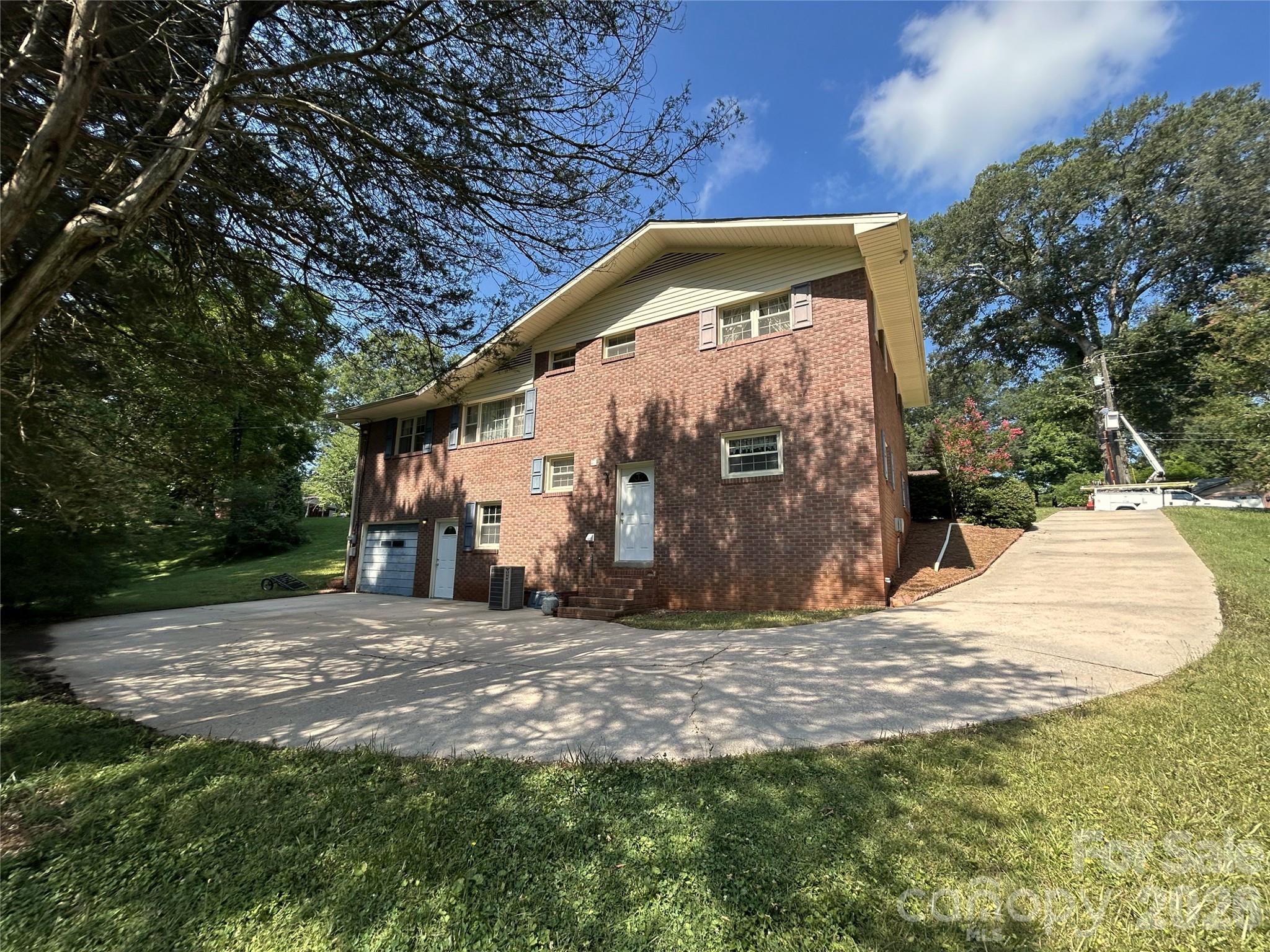 347 Hatley Cir NE, Concord, NC 28025