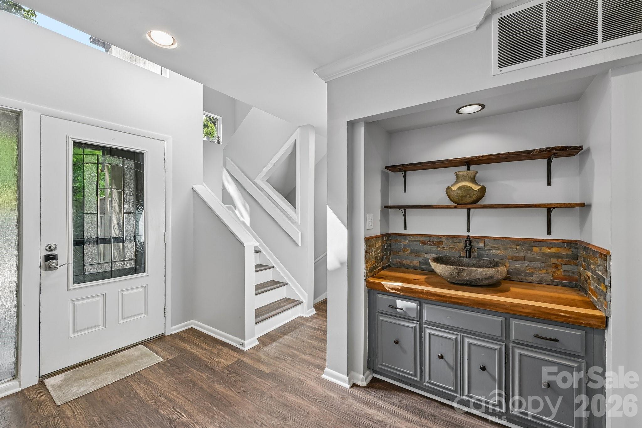 125 Pine Grove Cir, Clover, SC 29710