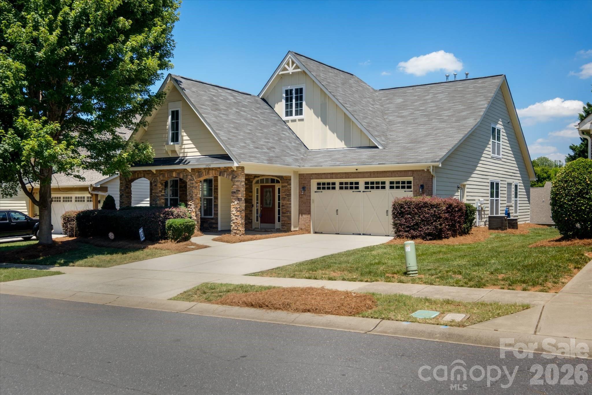 8929 Carneros Creek Rd, Charlotte, NC 28214