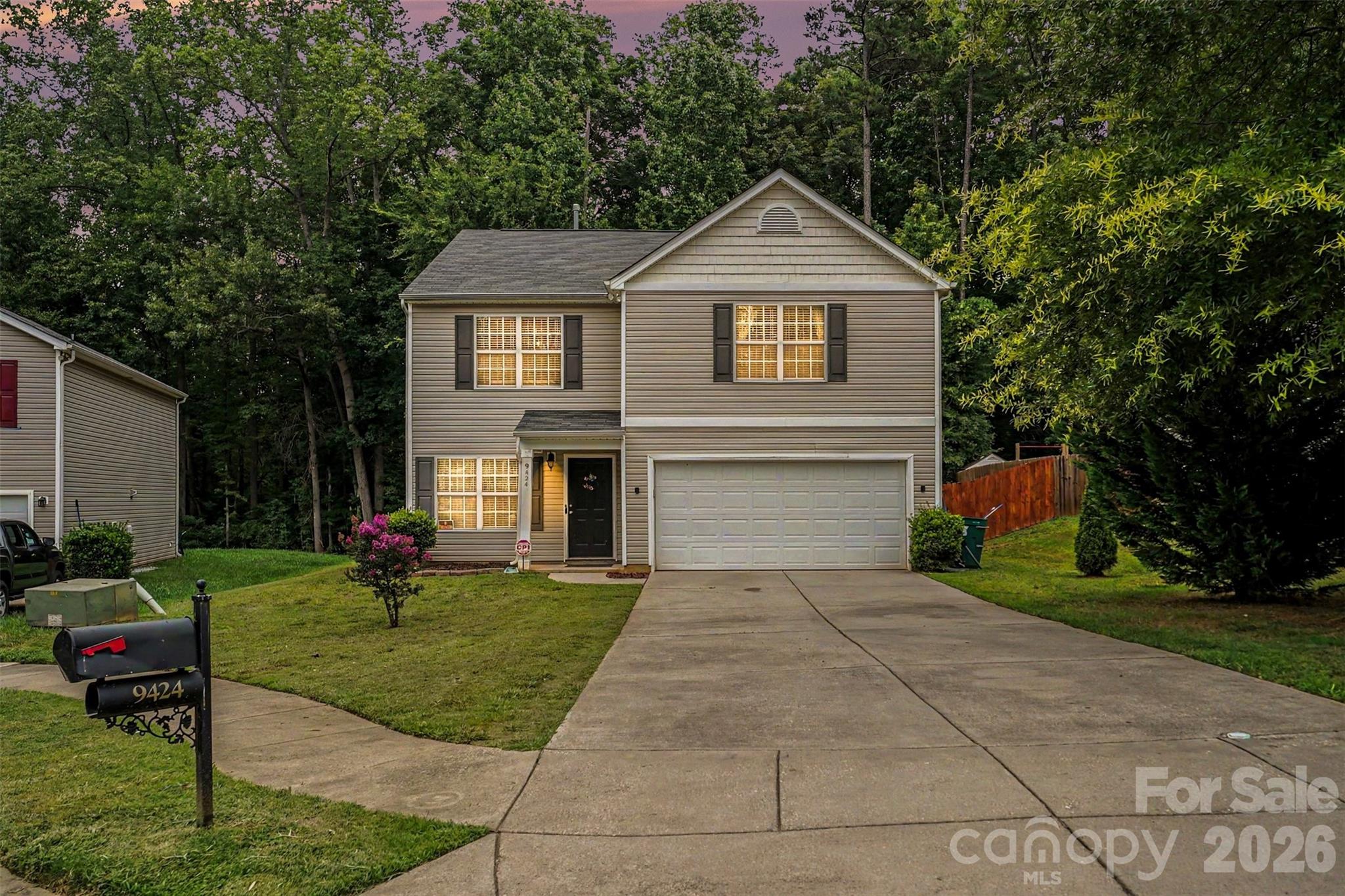 9424 Quilting Bee Ln, Charlotte, NC 28216