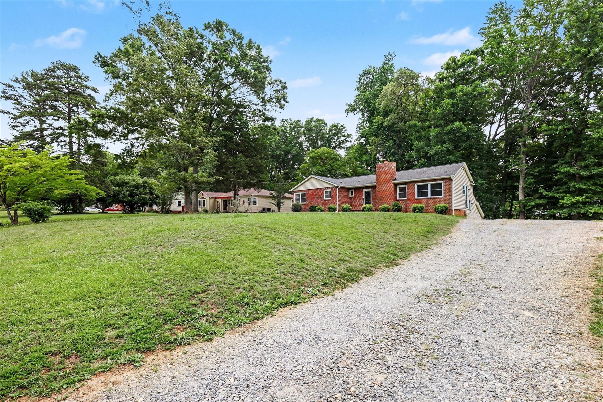 217 Oakwood Ave, York, SC 29745