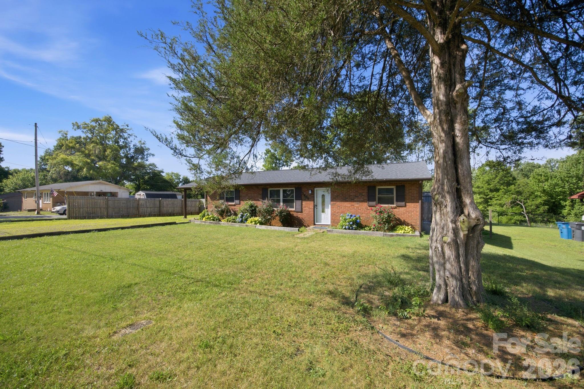 2405 2nd St, Statesville, NC 28677