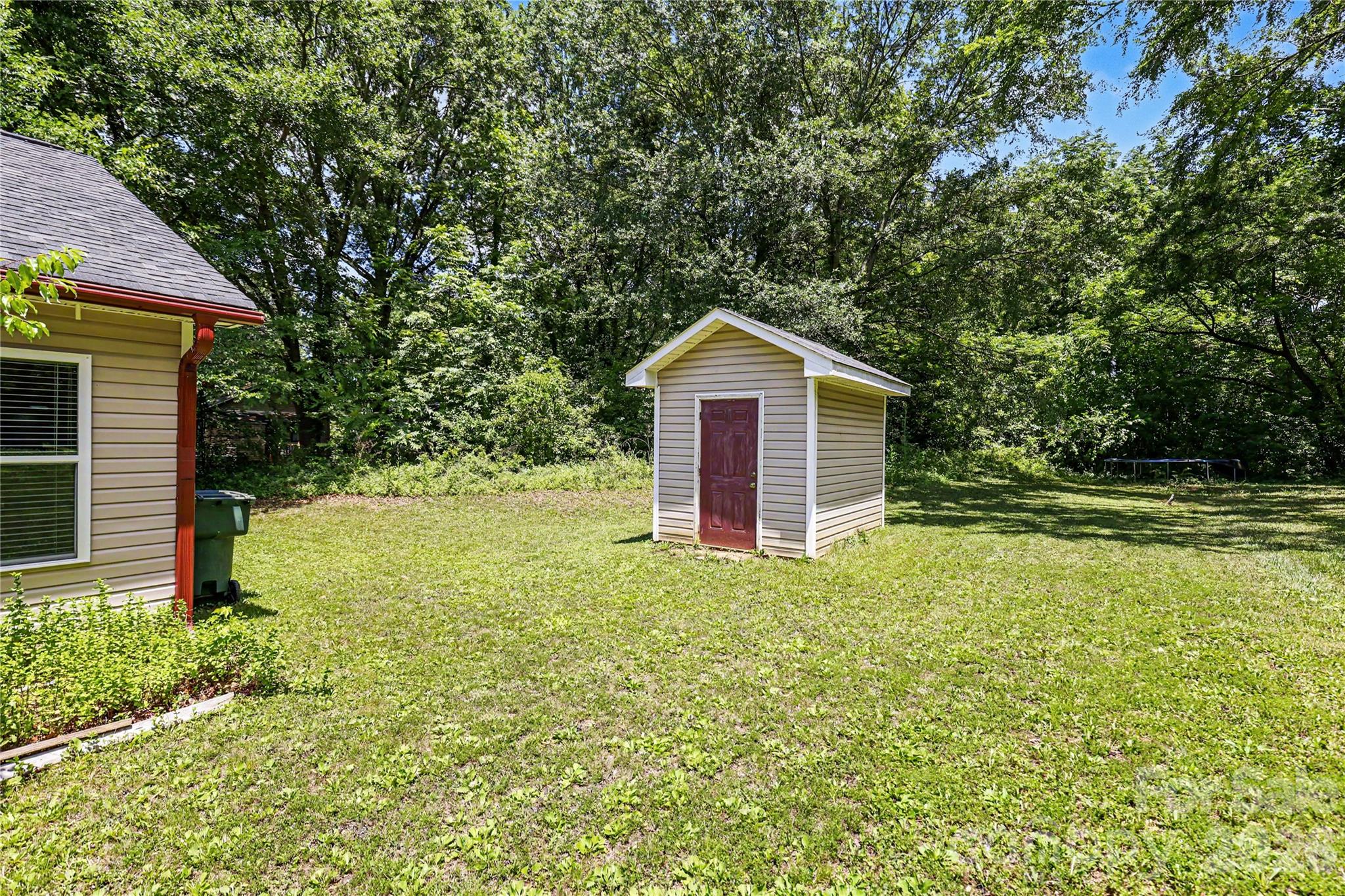 318 N Pryor St, Gastonia, NC 28052