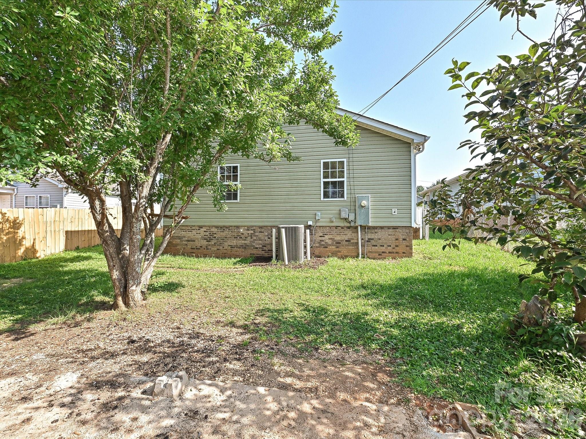 817 Wainwright Ave, Charlotte, NC 28206