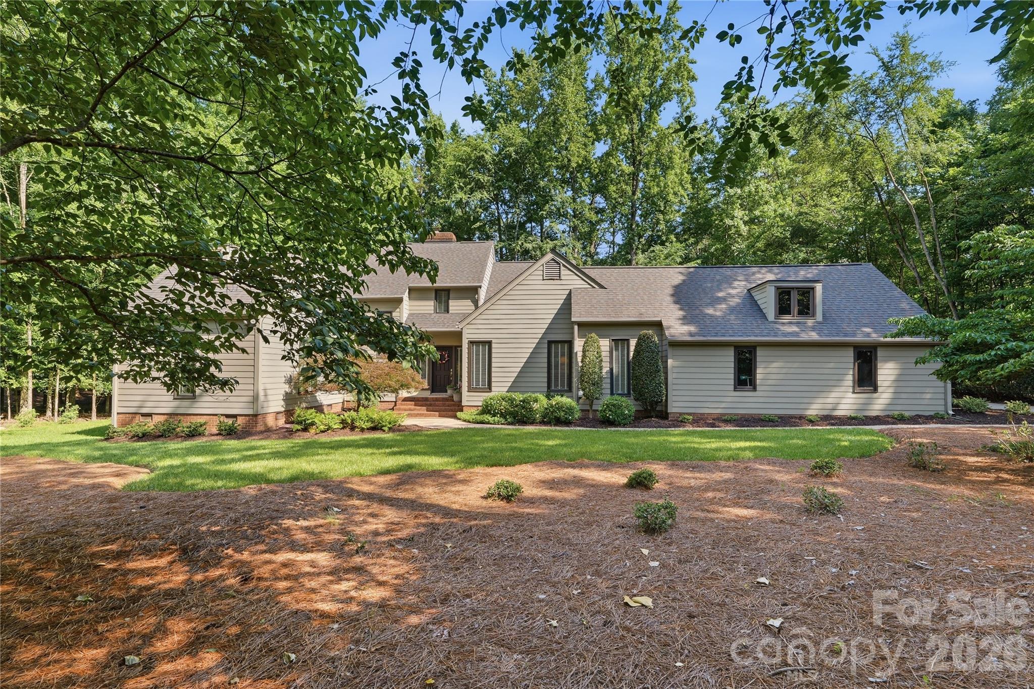 2402 Beaucatcher Ln, Charlotte, NC 28270
