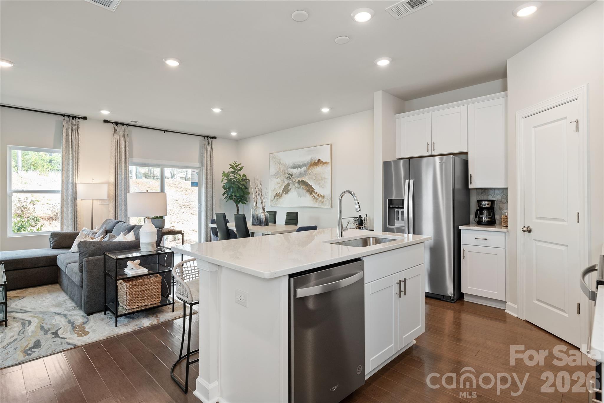 9017 Foggy Brook Ct, Charlotte, NC 28216