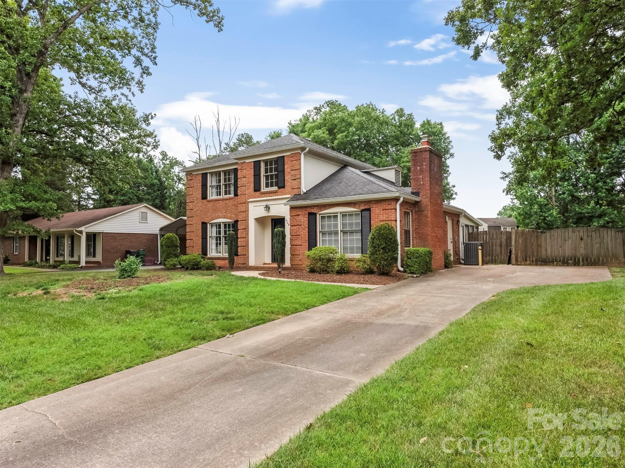 1429 Mcilroy Rd, Charlotte, NC 28212