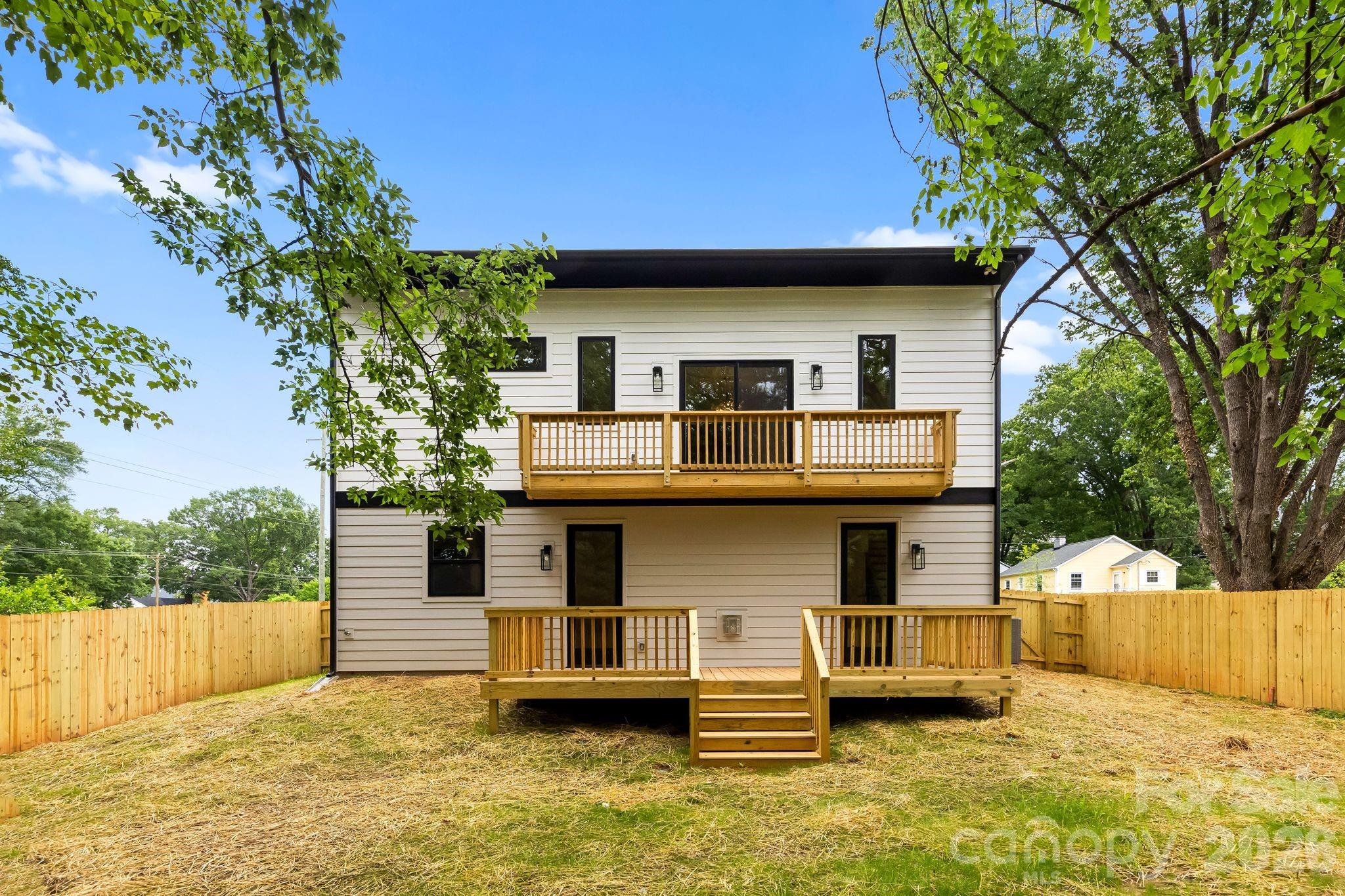 3031 Mathis Dr, Charlotte, NC 28208