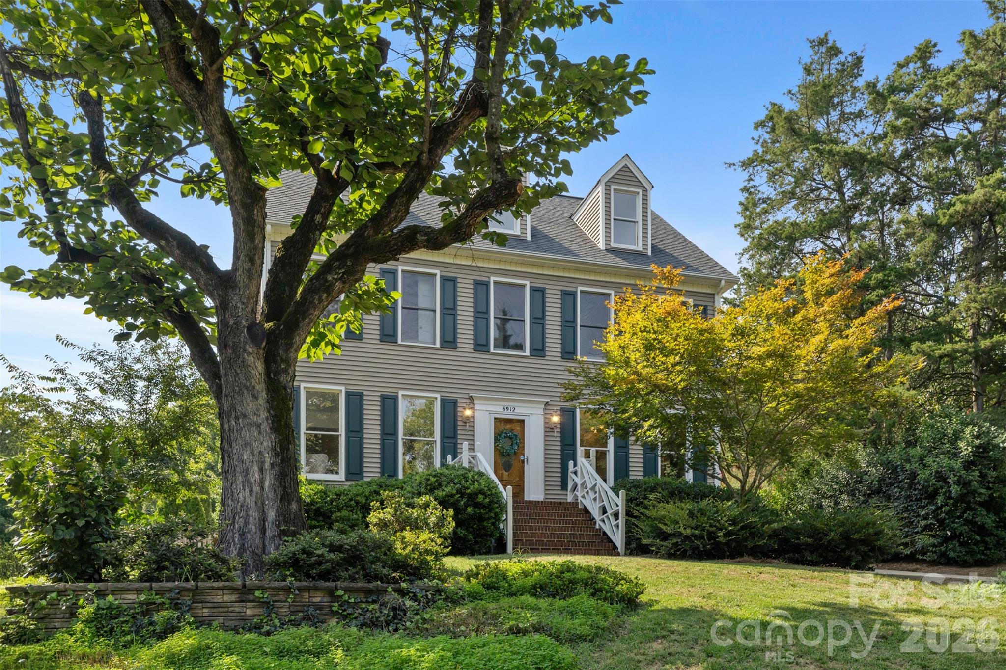 6912 Foxglove Dr, Charlotte, NC 28226
