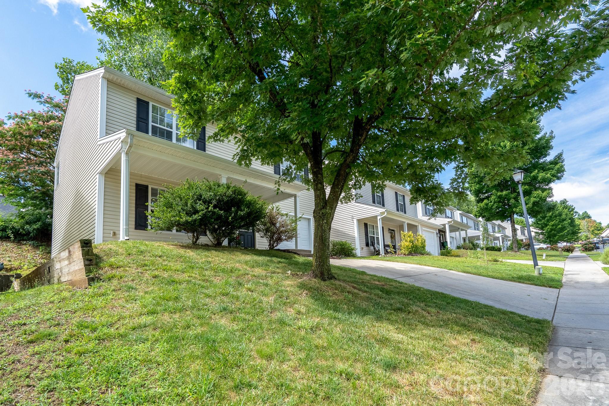 8016 Bronze Pike Dr, Charlotte, NC 28273