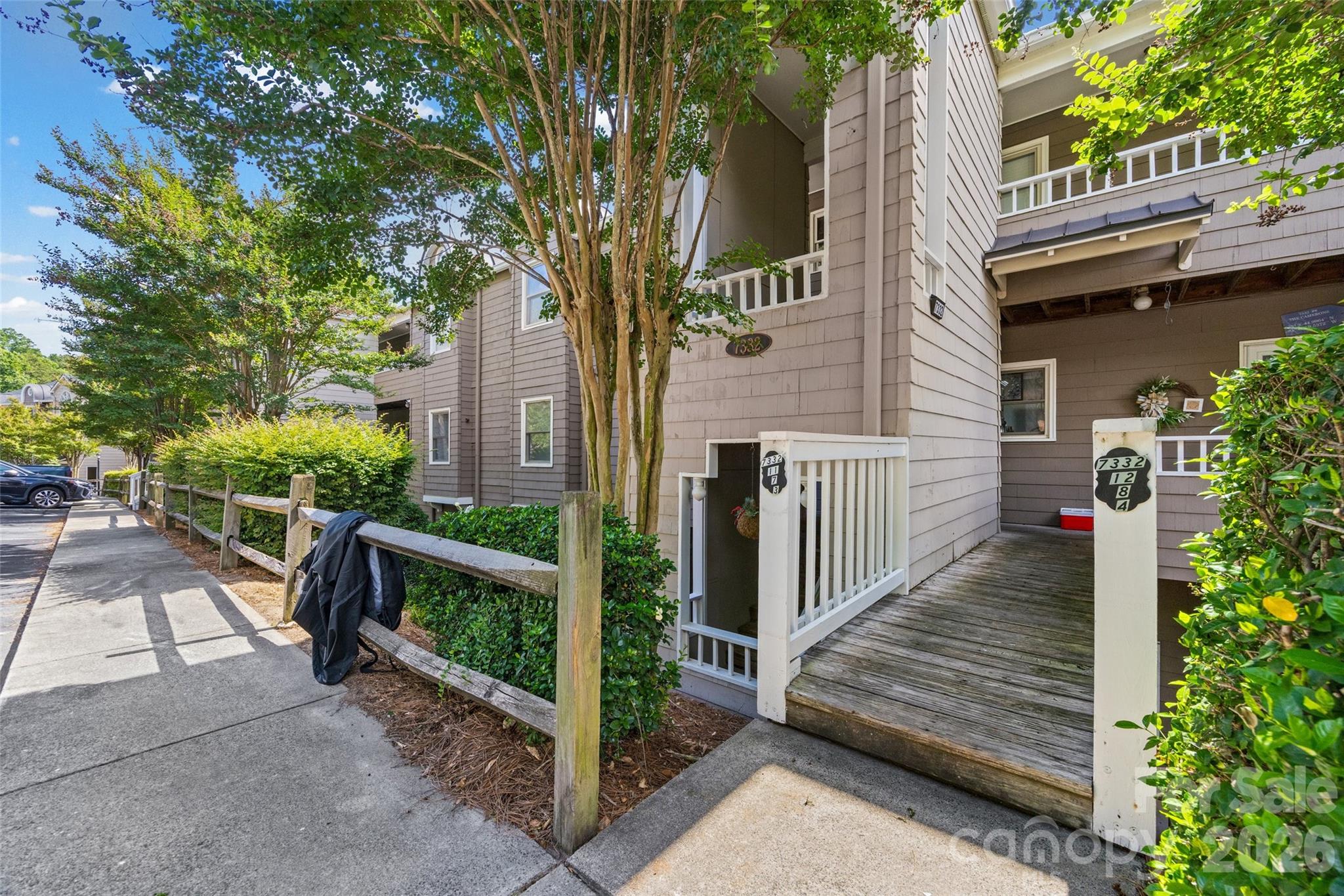 7332 Lakefront Dr #4, Charlotte, NC 28278