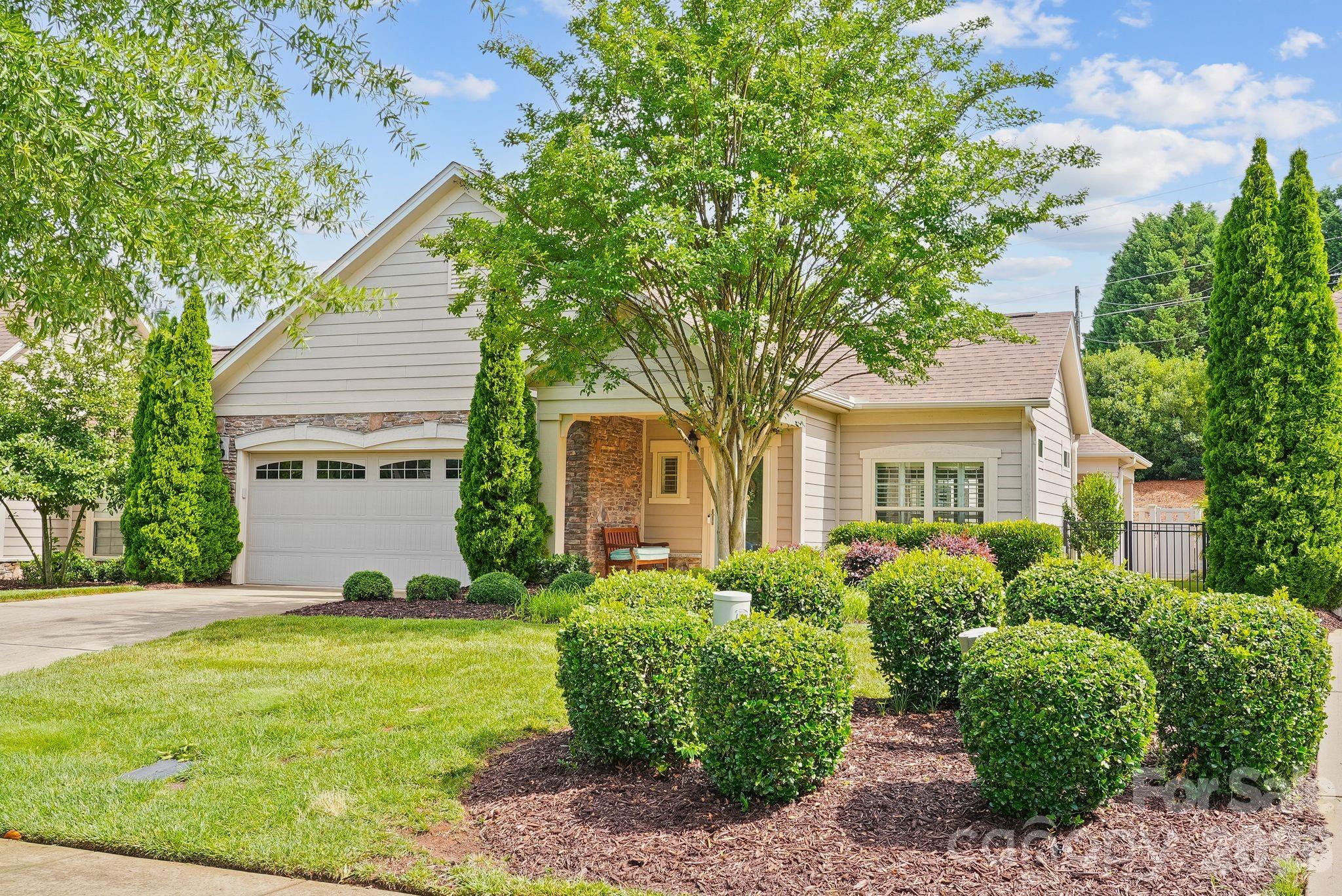 159 Brawley Point Cir, Mooresville, NC 28117