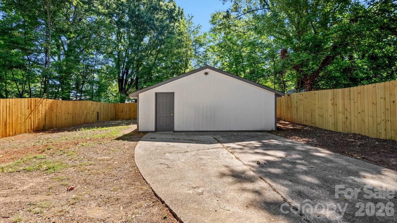 1215 Wilson W Lee Blvd, Statesville, NC 28677