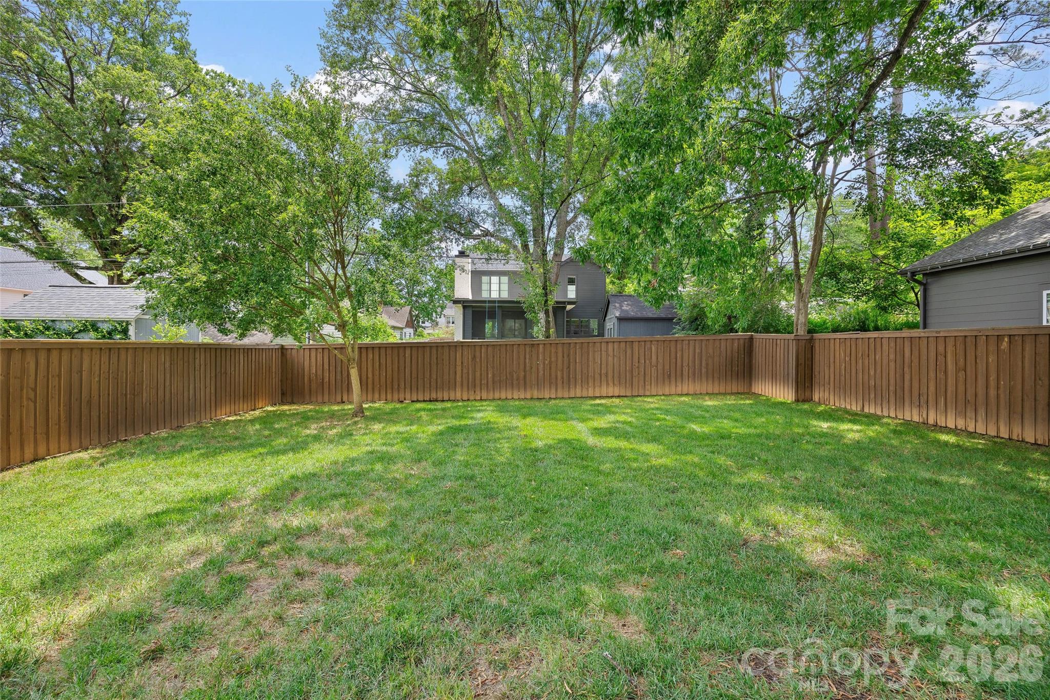 2530 Bay St, Charlotte, NC 28205