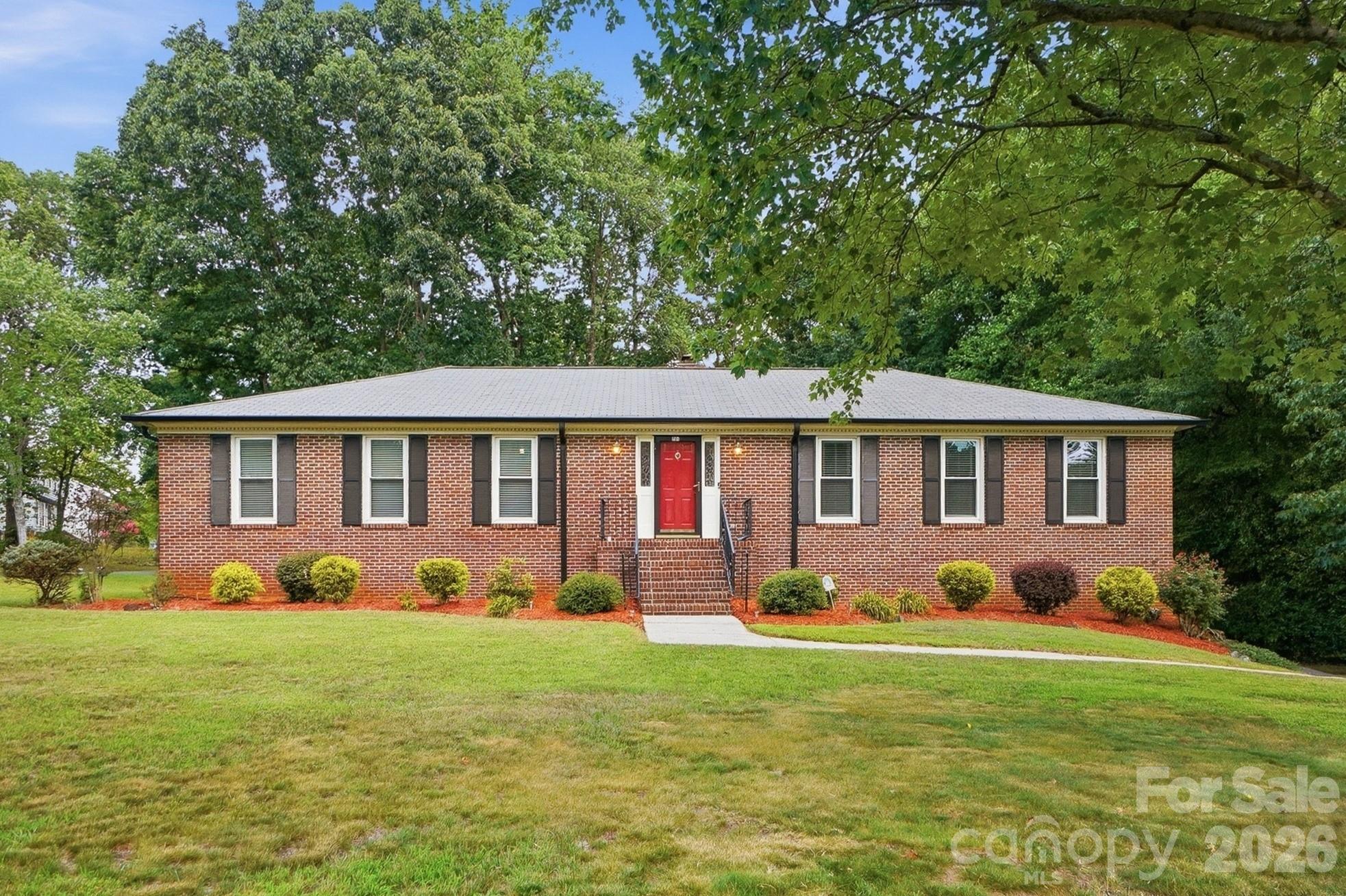 701 Blue Rock Dr, Charlotte, NC 28213