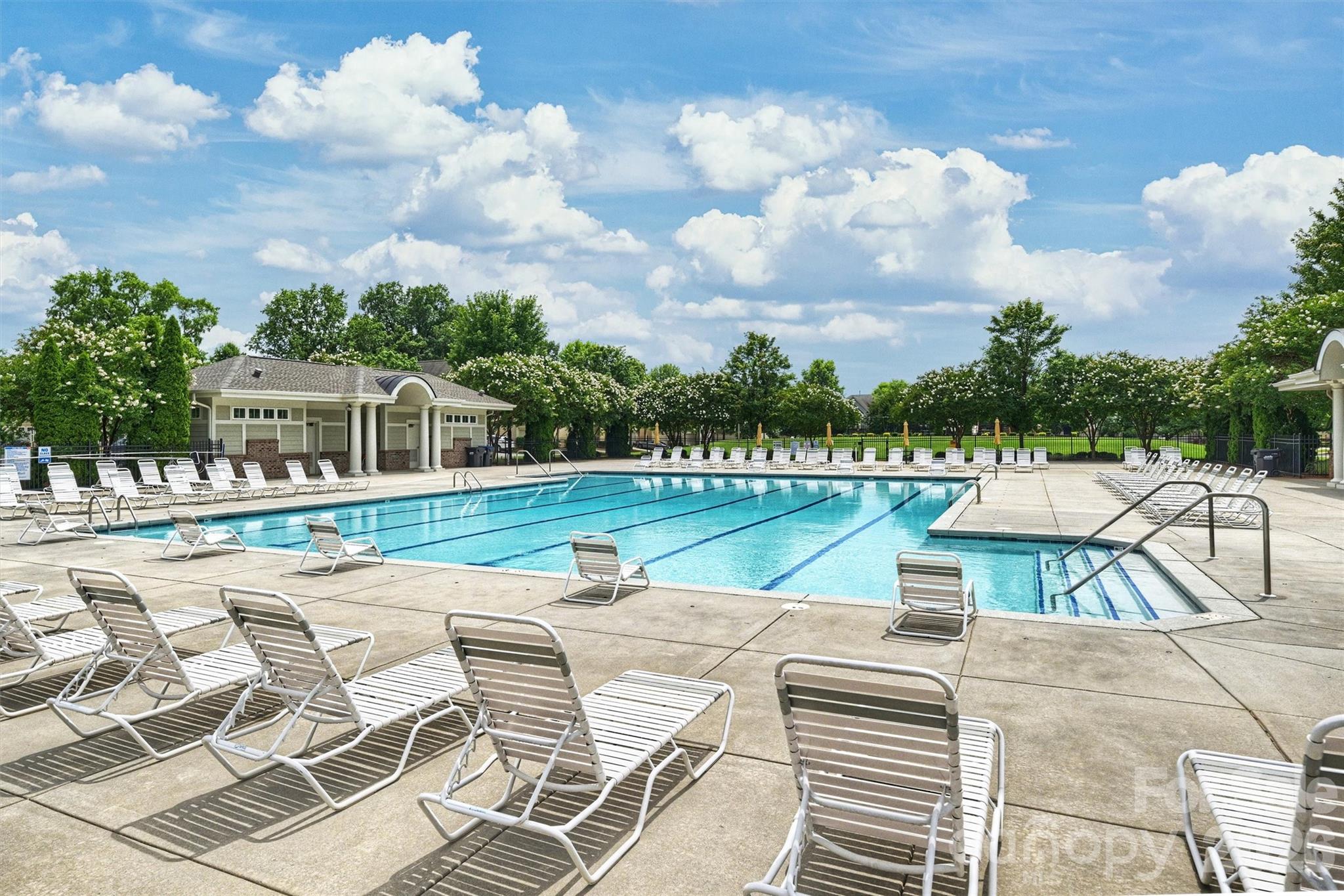 6408 Silver Star Ln, Charlotte, NC 28210