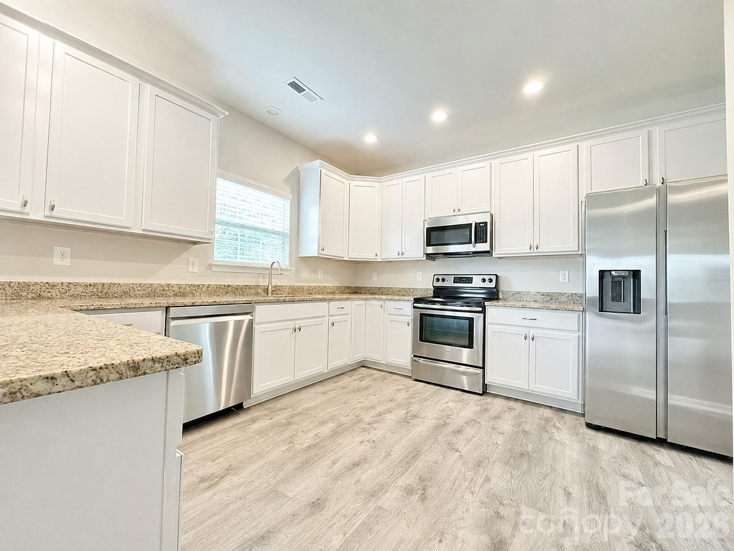 2482 Chatham Dr, Fort Mill, SC 29707