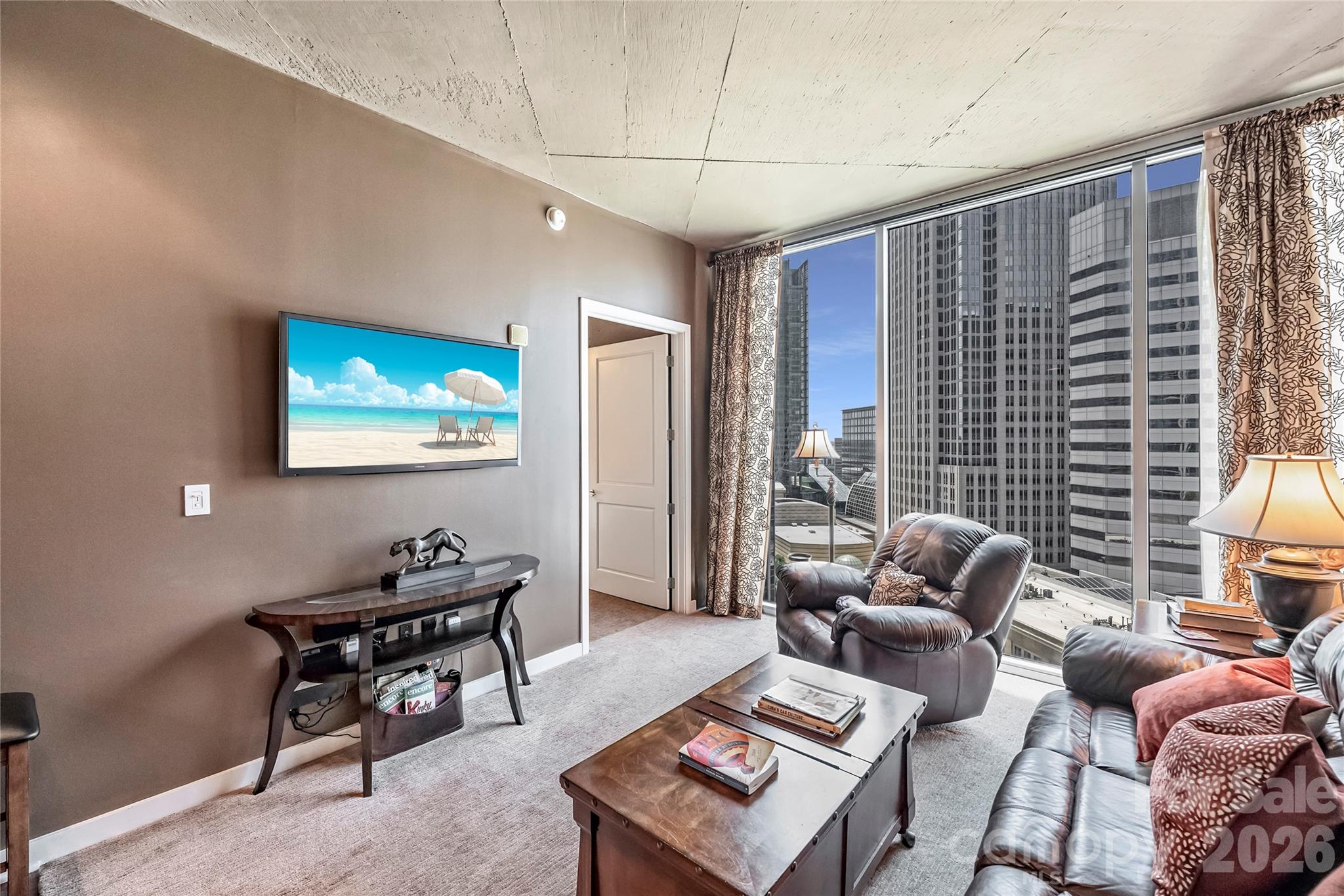 210 N Church St #1605, Charlotte, NC 28202