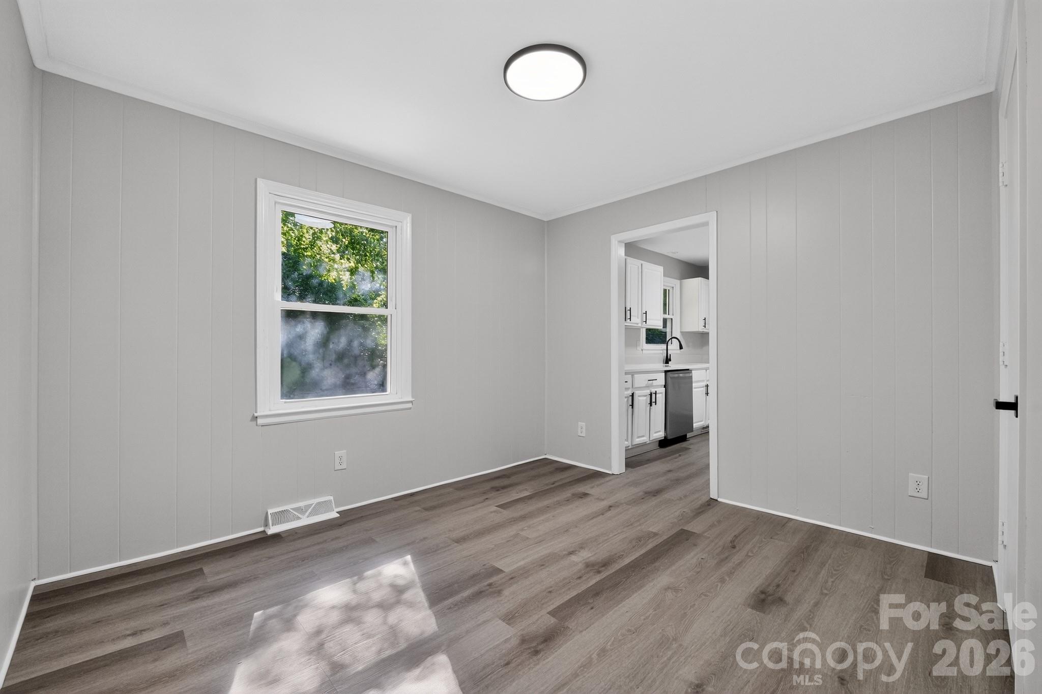6820 Barrington Dr, Charlotte, NC 28215