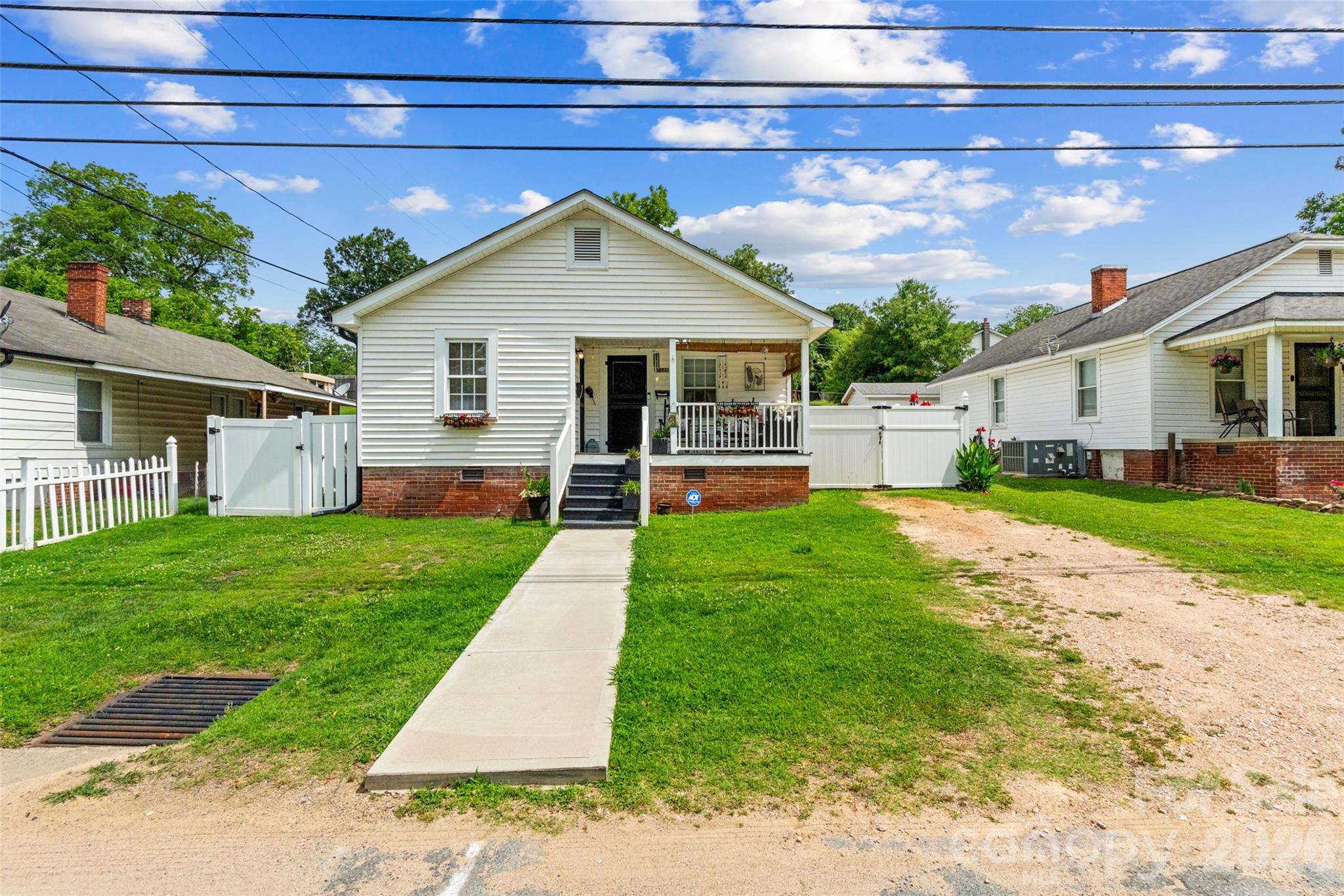 714 Pine St, Kannapolis, NC 28081