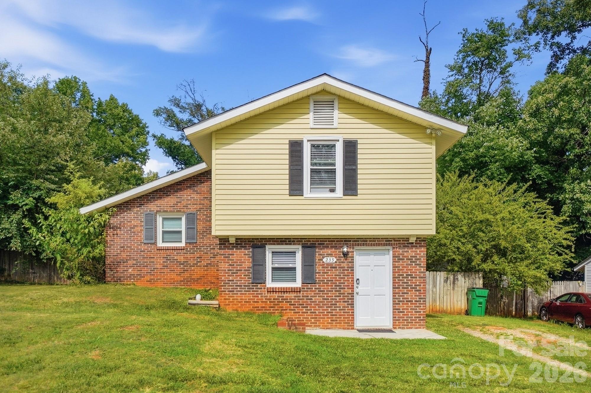 233 Scottie Pl, Charlotte, NC 28217