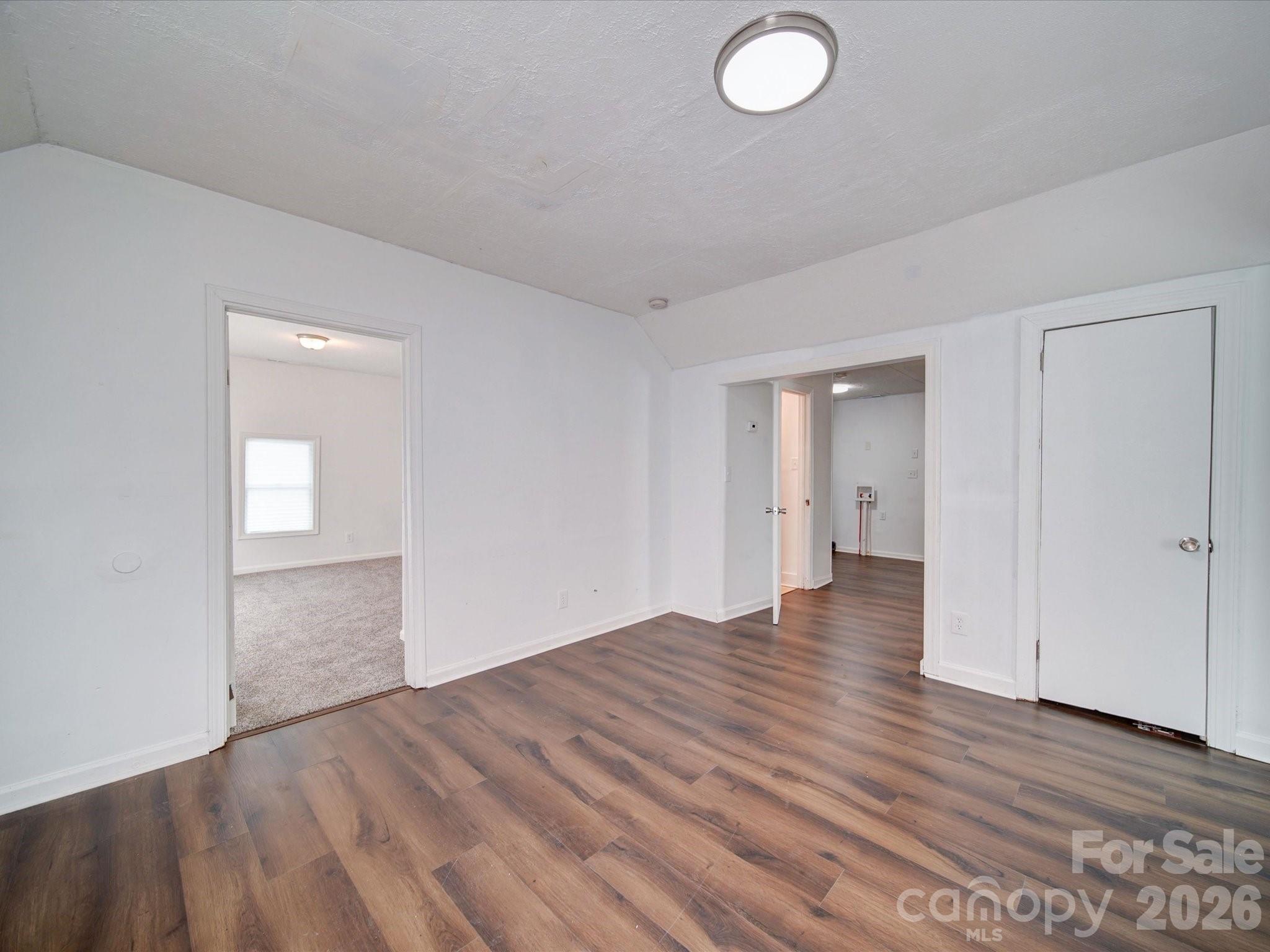 2300 Kennesaw Dr, Charlotte, NC 28216