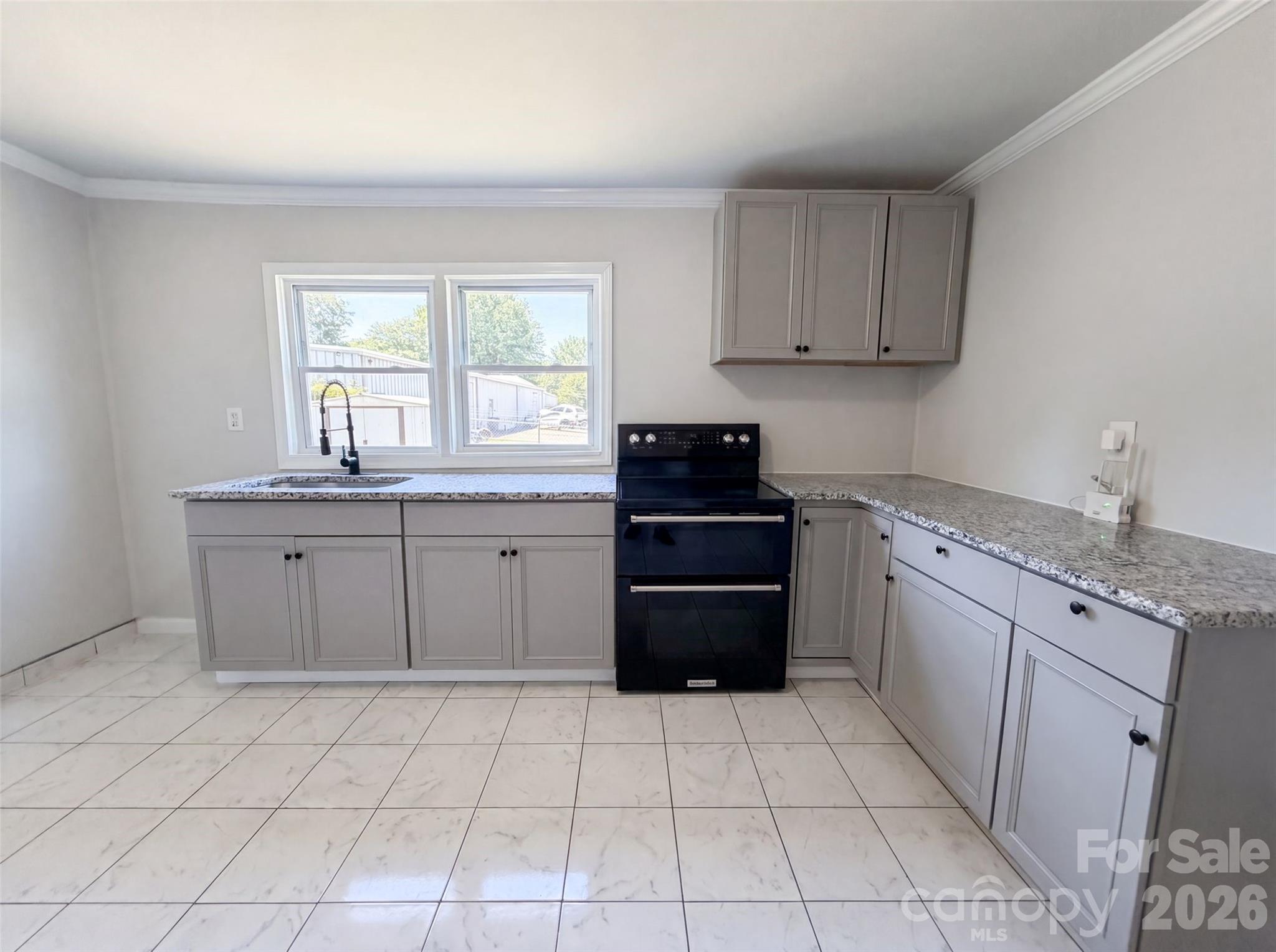 123 E Farmview St, Gastonia, NC 28054