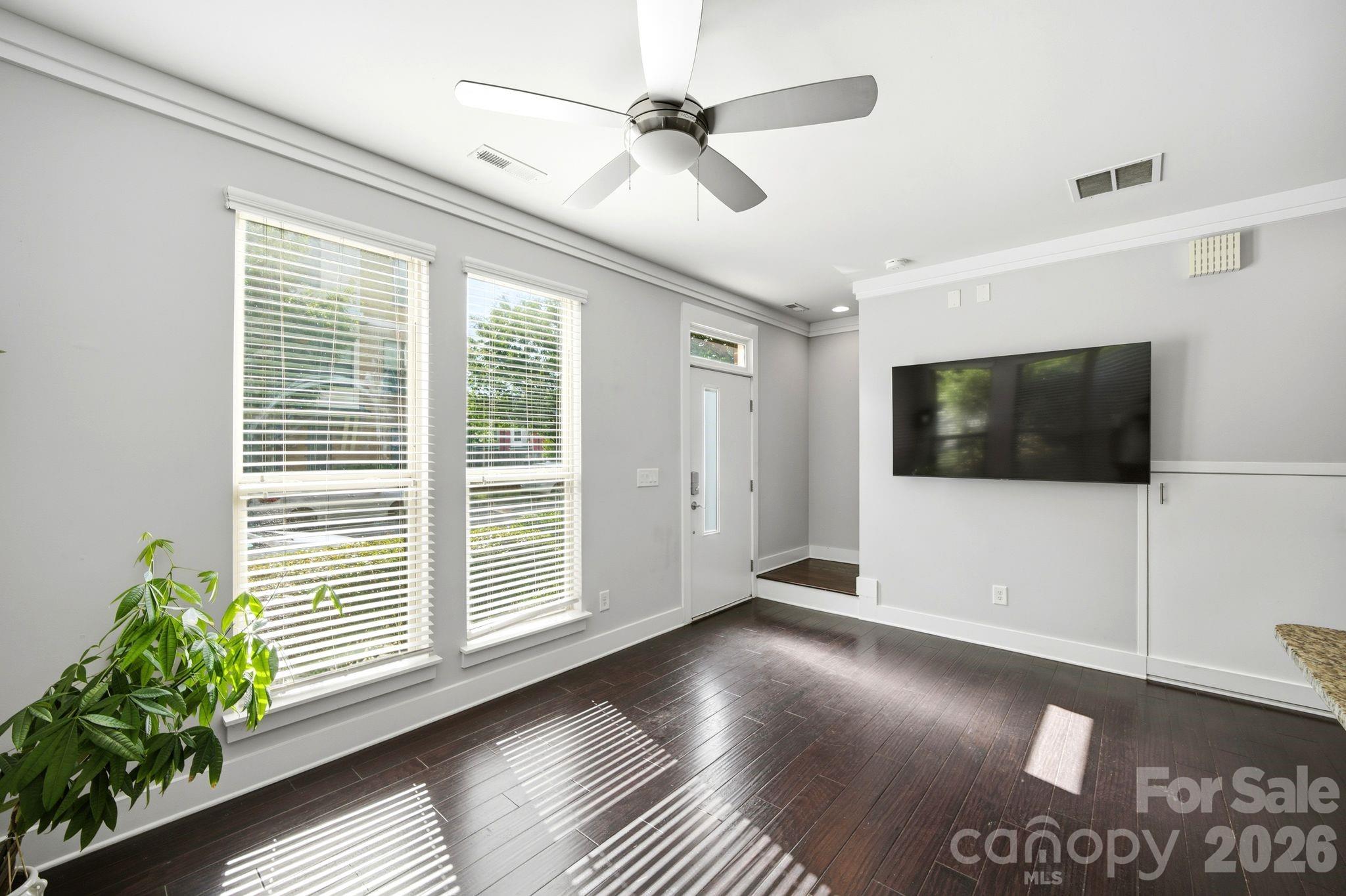 923 Warren Burgess Ln, Charlotte, NC 28205