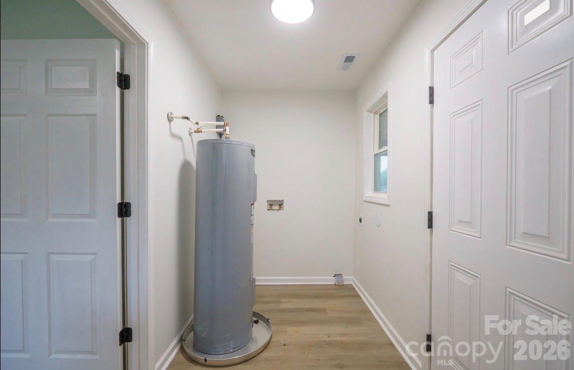 1810 E Greenbriar Rd, Statesville, NC 28677