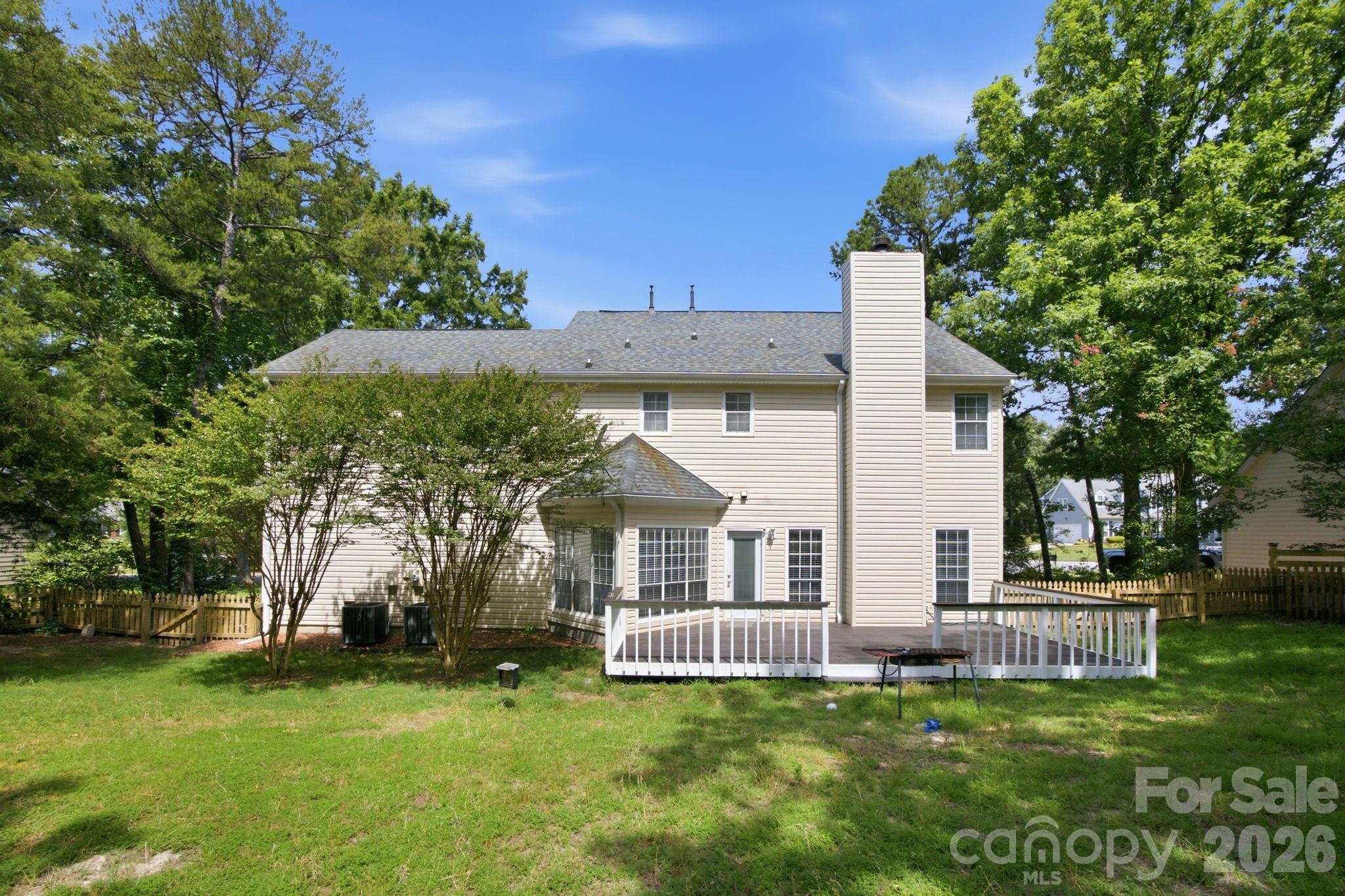 8048 Hunley Ridge Rd, Matthews, NC 28104