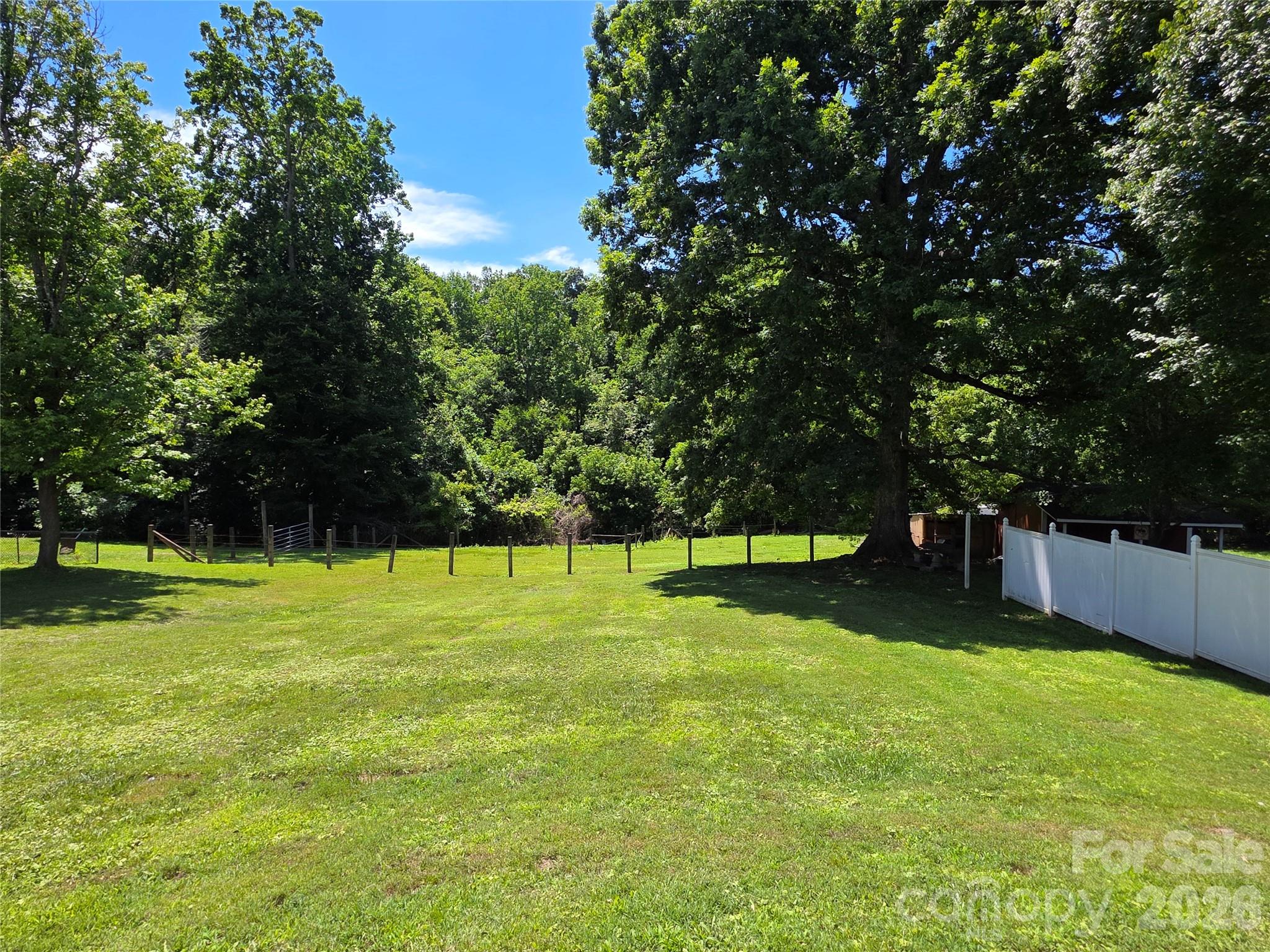 2831 Beechwood Cir, Gastonia, NC 28054