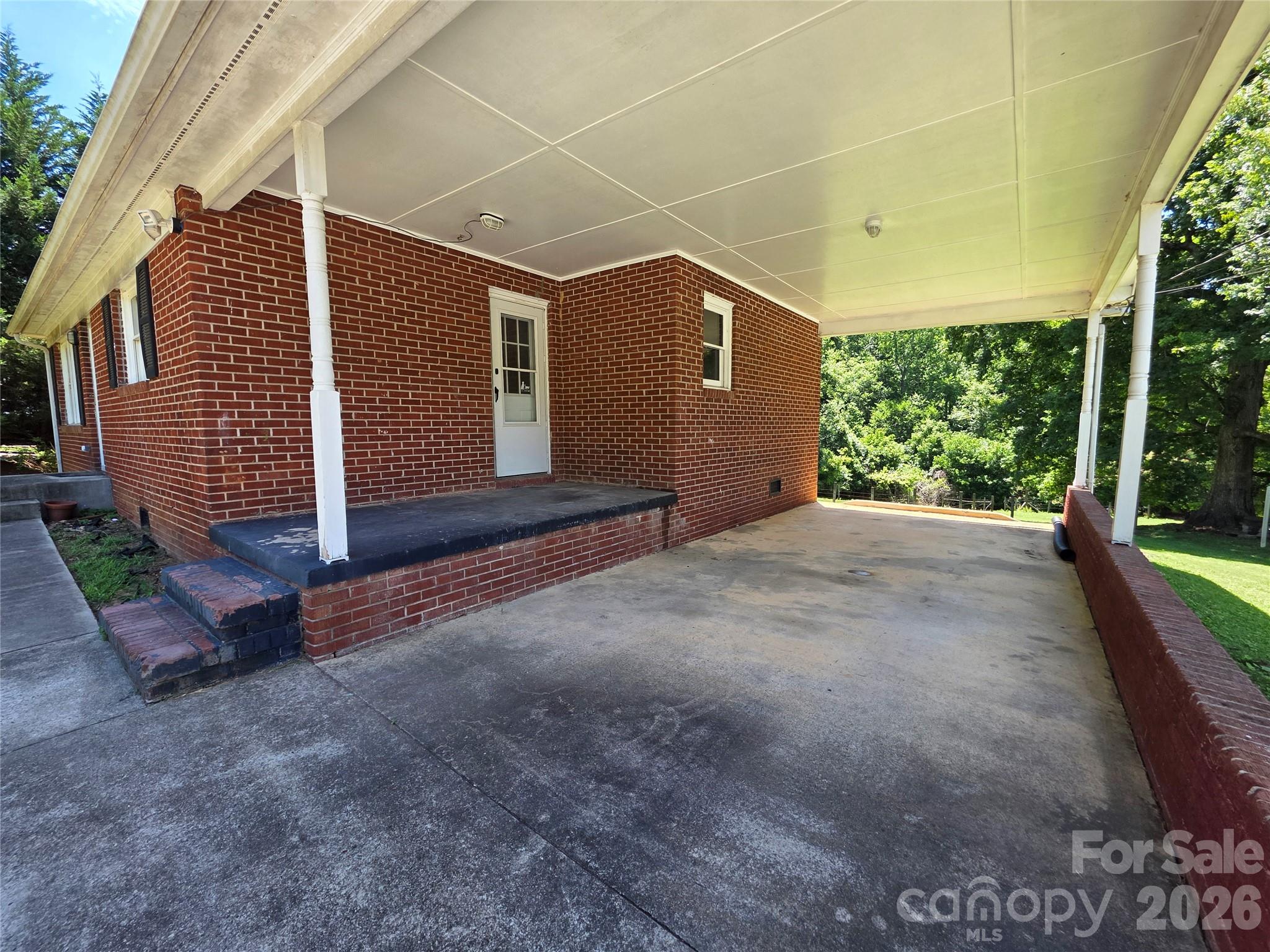 2831 Beechwood Cir, Gastonia, NC 28054