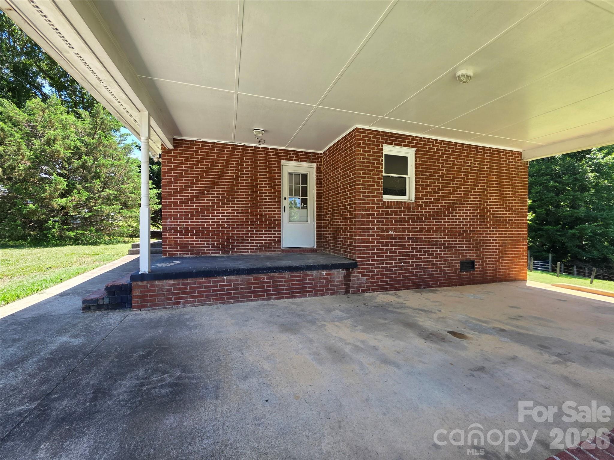 2831 Beechwood Cir, Gastonia, NC 28054